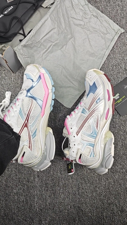 Balenciaga Runner Sneaker White Blue Pink 772767 WRUNG 3120 review 