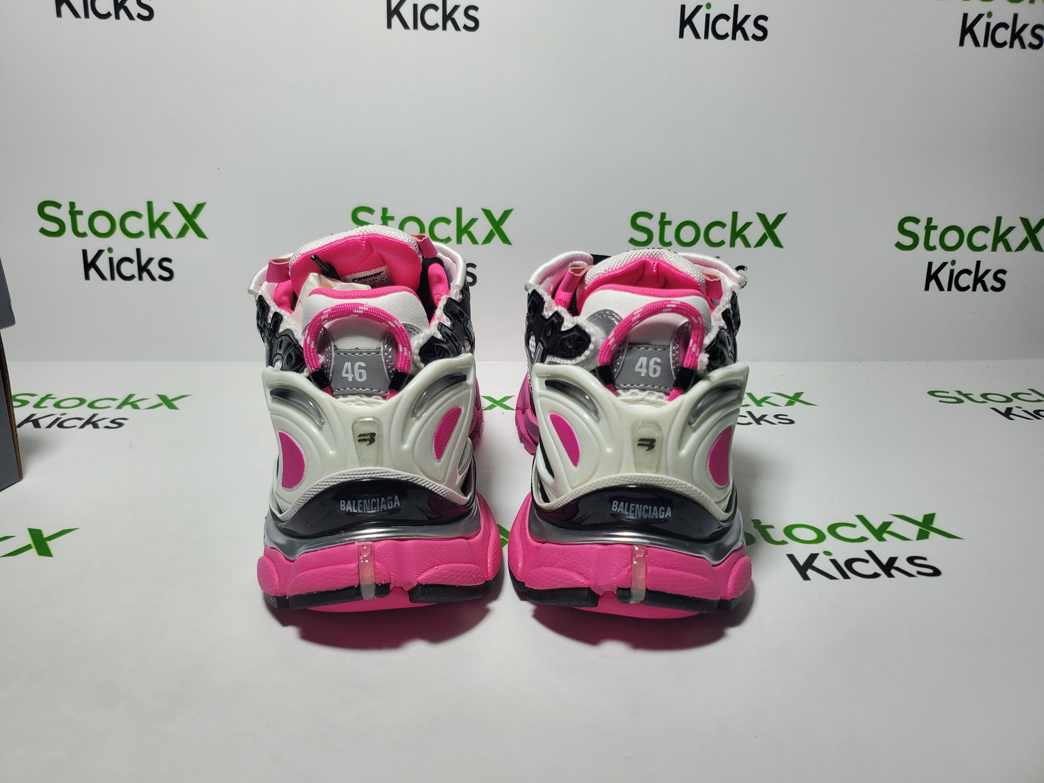 Balenciaga Runner Silver Pink 677402 W3RB2 9155 review Stockxkicks 03
