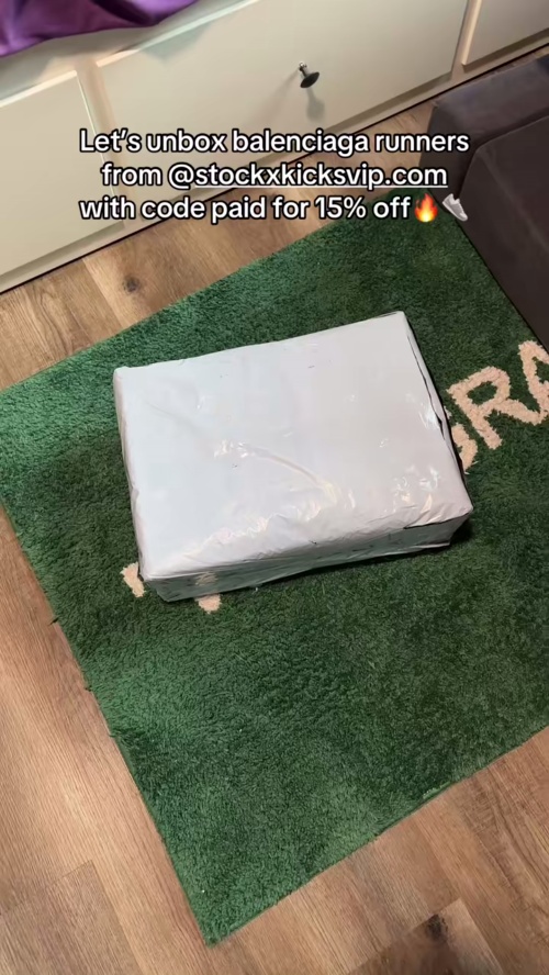 Balenciaga Runner Leather Free Grey Light Purple Neon Yellow White 677402 W3RH5 0308 review 