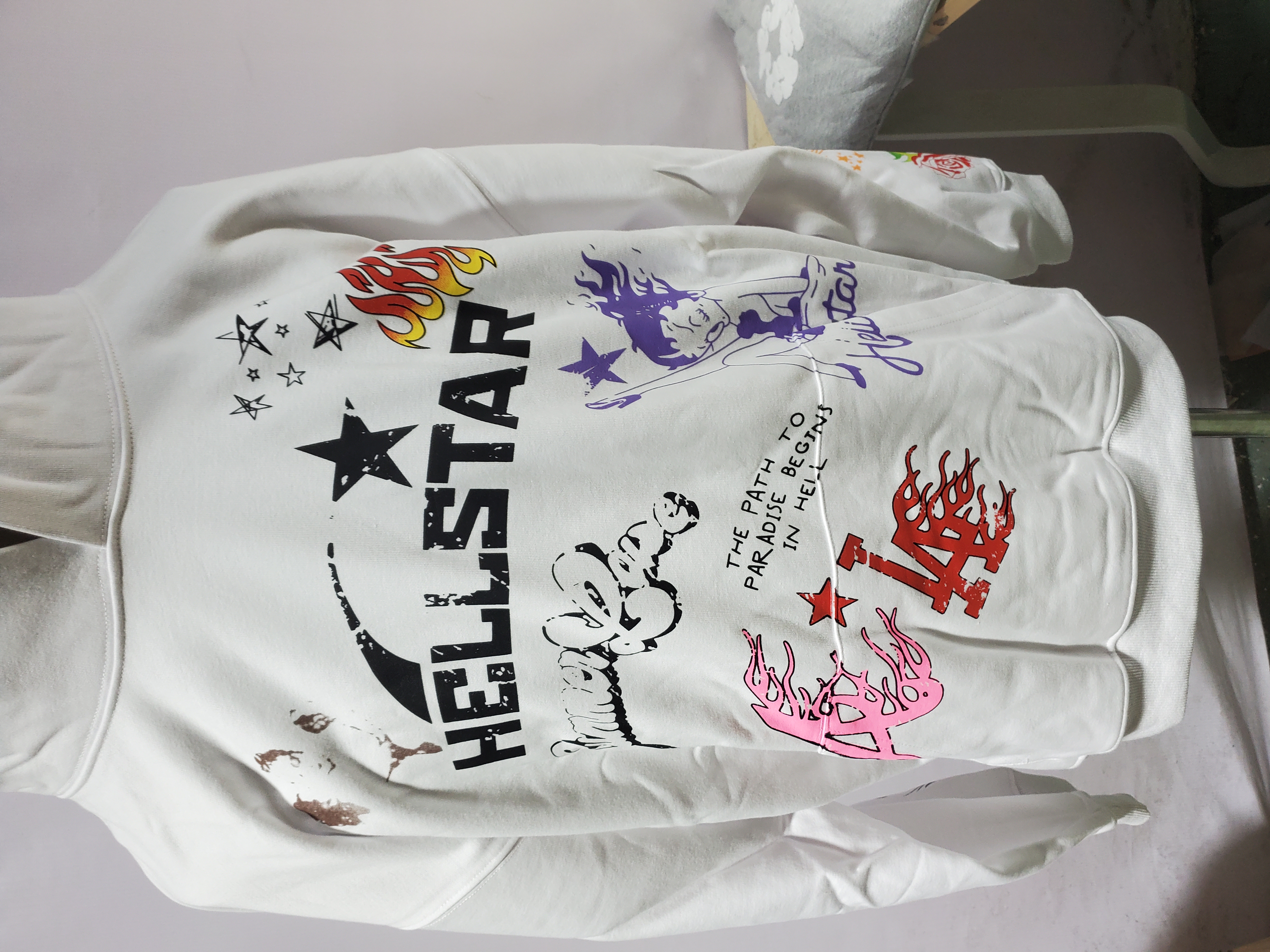 Hellstar Hoodie White review Stockxkicks 02