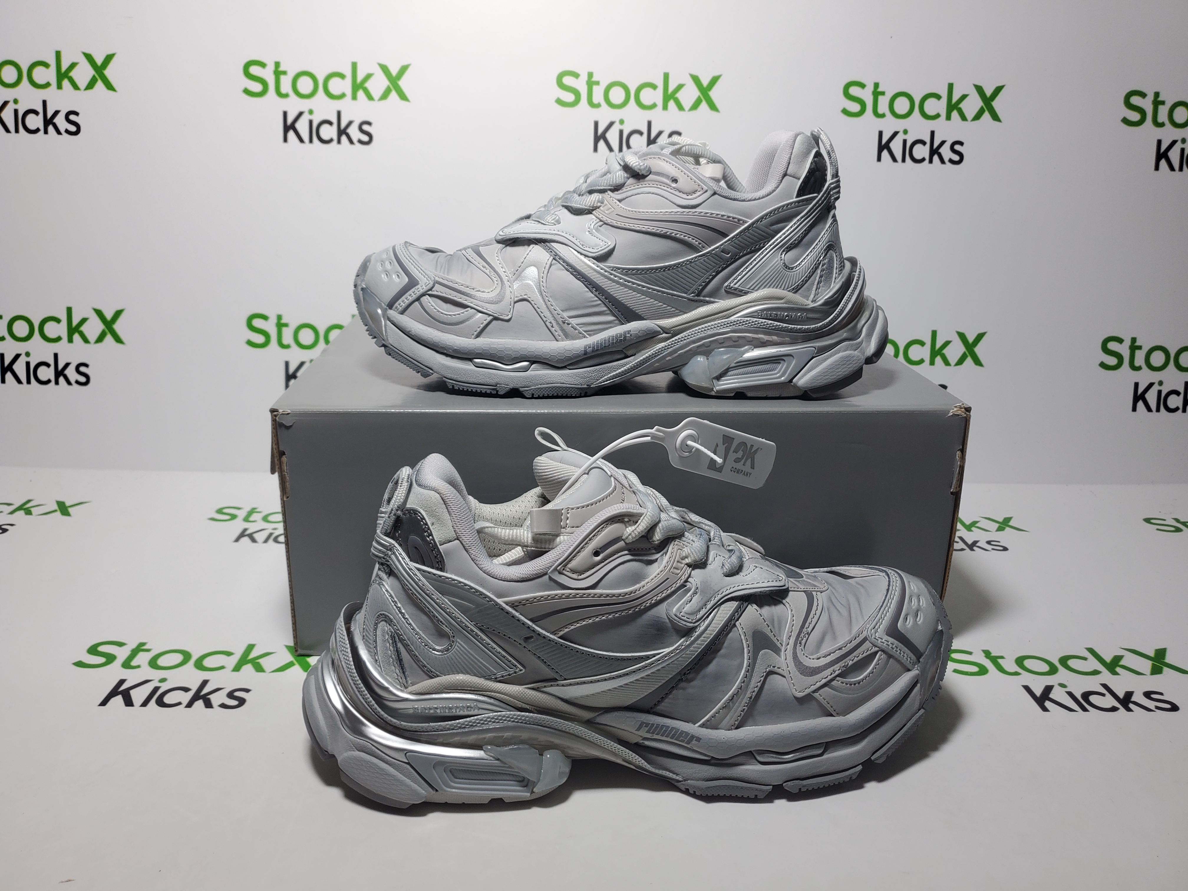 Balenciaga Runner 2.0 Grey Silver 779064 WRNNY 1180 review Stockxkicks 01