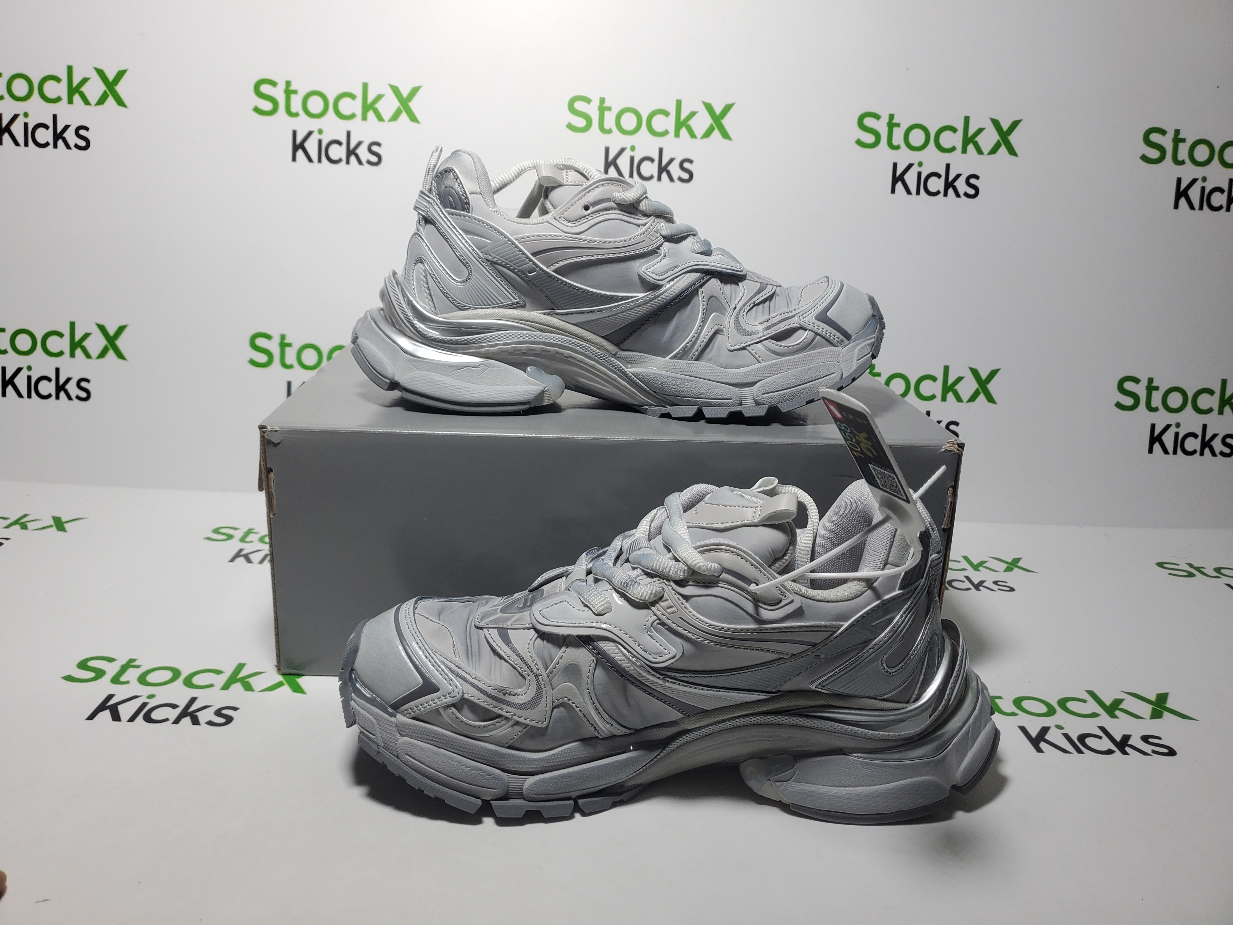 Balenciaga Runner 2.0 Grey Silver 779064 WRNNY 1180 review Stockxkicks 02