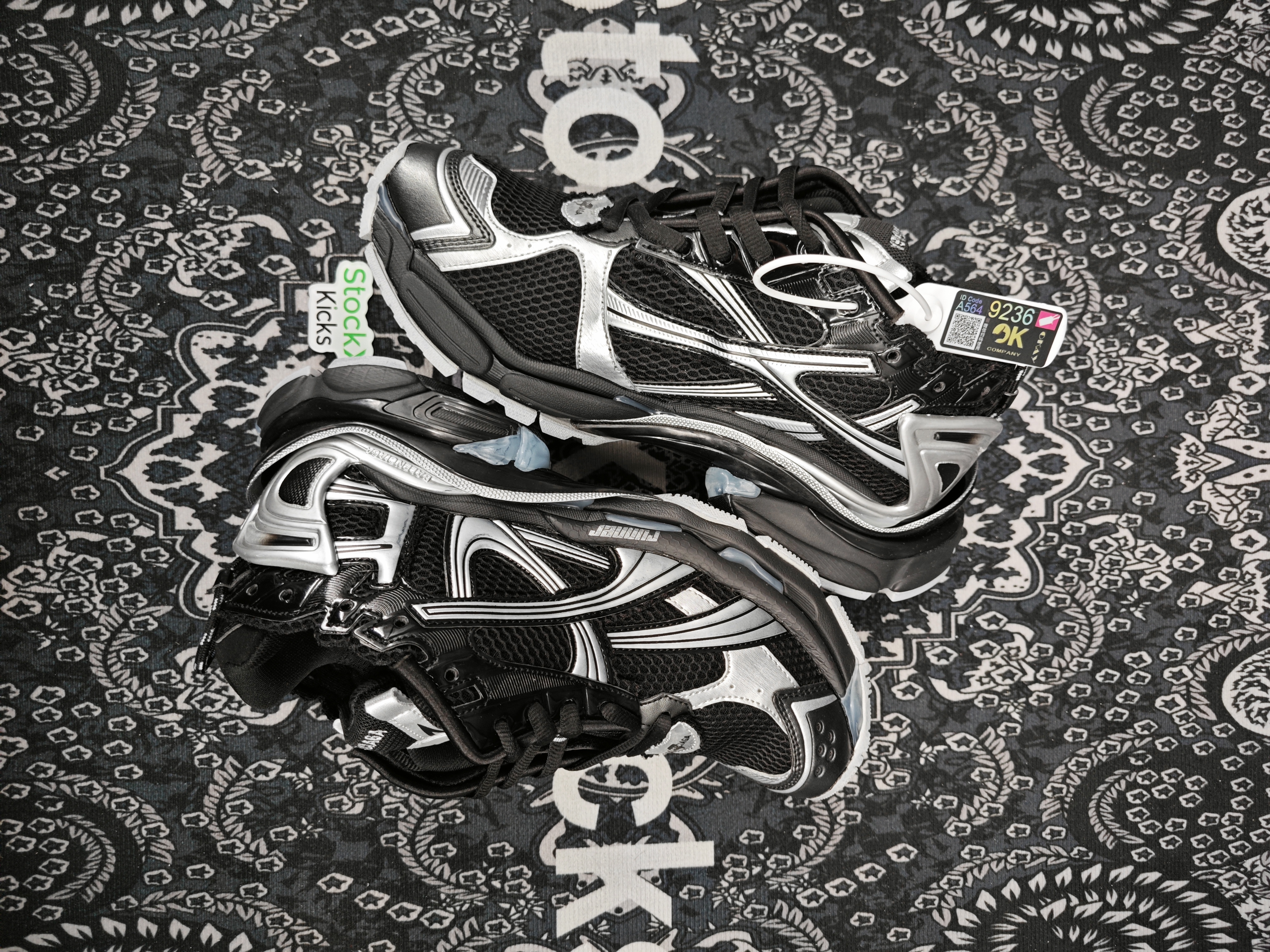 Balenciaga Runner Sneaker Dark Gray 772767 W3RNY 0322 review stockxkicks 00