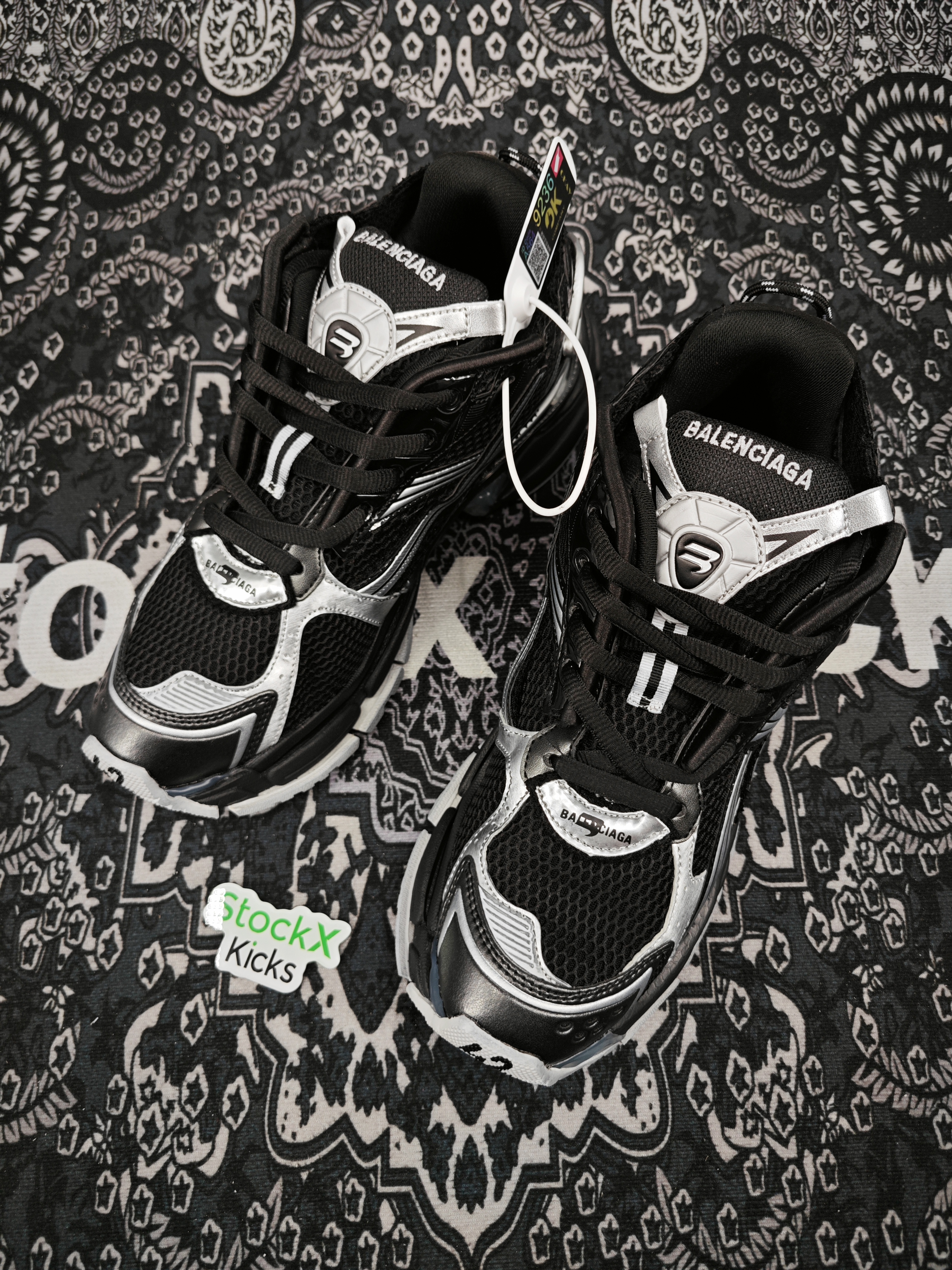 Balenciaga Runner Sneaker Dark Gray 772767 W3RNY 0322 review stockxkicks 01