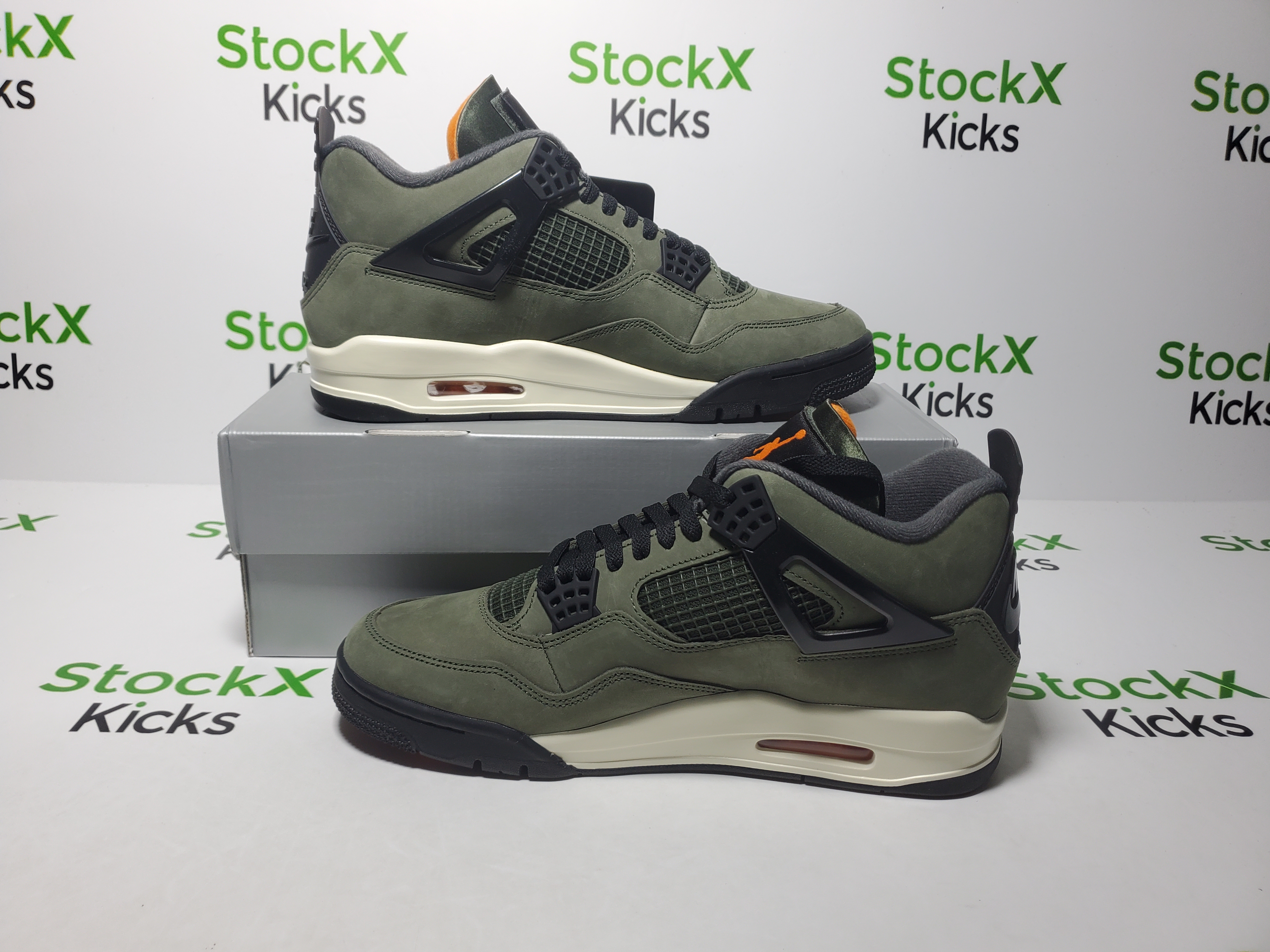 PK God Batch Air Jordan 4 Retro Undefeated (2025) IB1854-200 review Stockxkicks 02