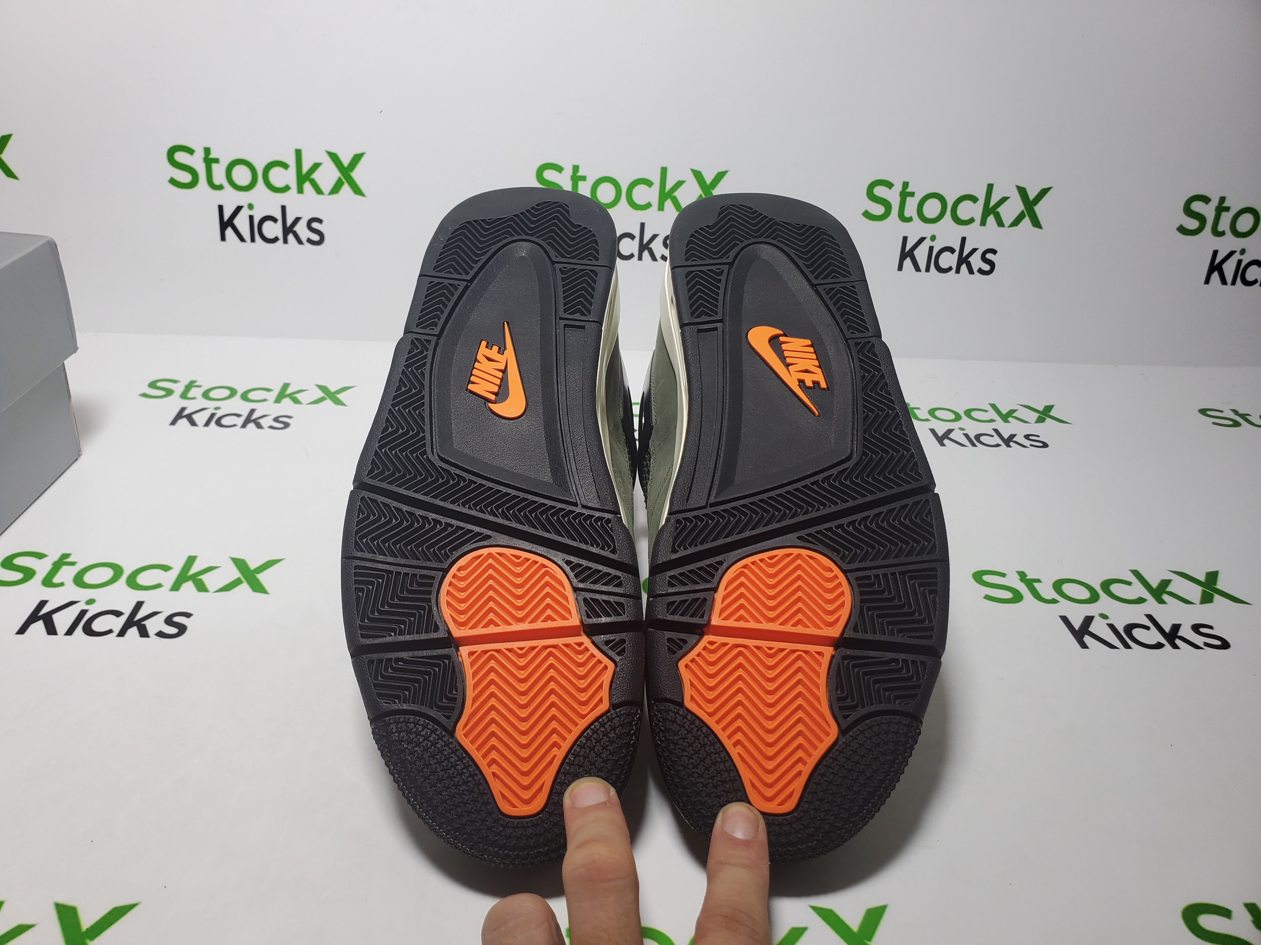 PK God Batch Air Jordan 4 Retro Undefeated (2025) IB1854-200 review Stockxkicks 05