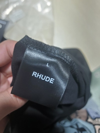 RHUDE DT4087 T-shirt review Stockxkicks 03