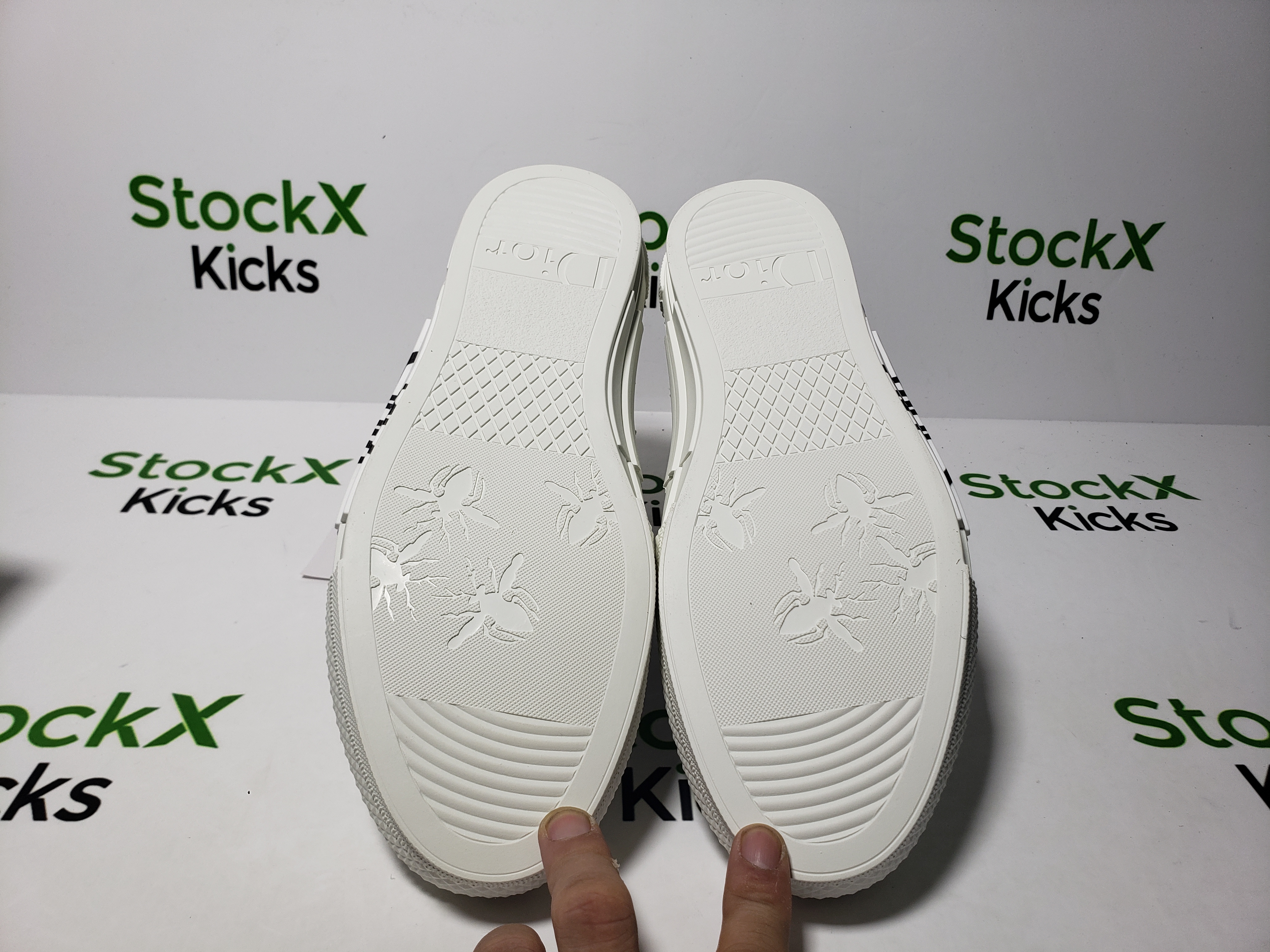 Dior And Shawn B23 High Top Bee Embroidery 3SH118YYO_H960 review Stockxkicks 05