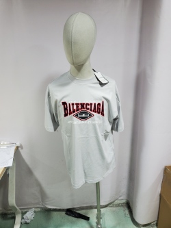 Balenciaga T-Shirt  KT2338 review Stockxkicks 02