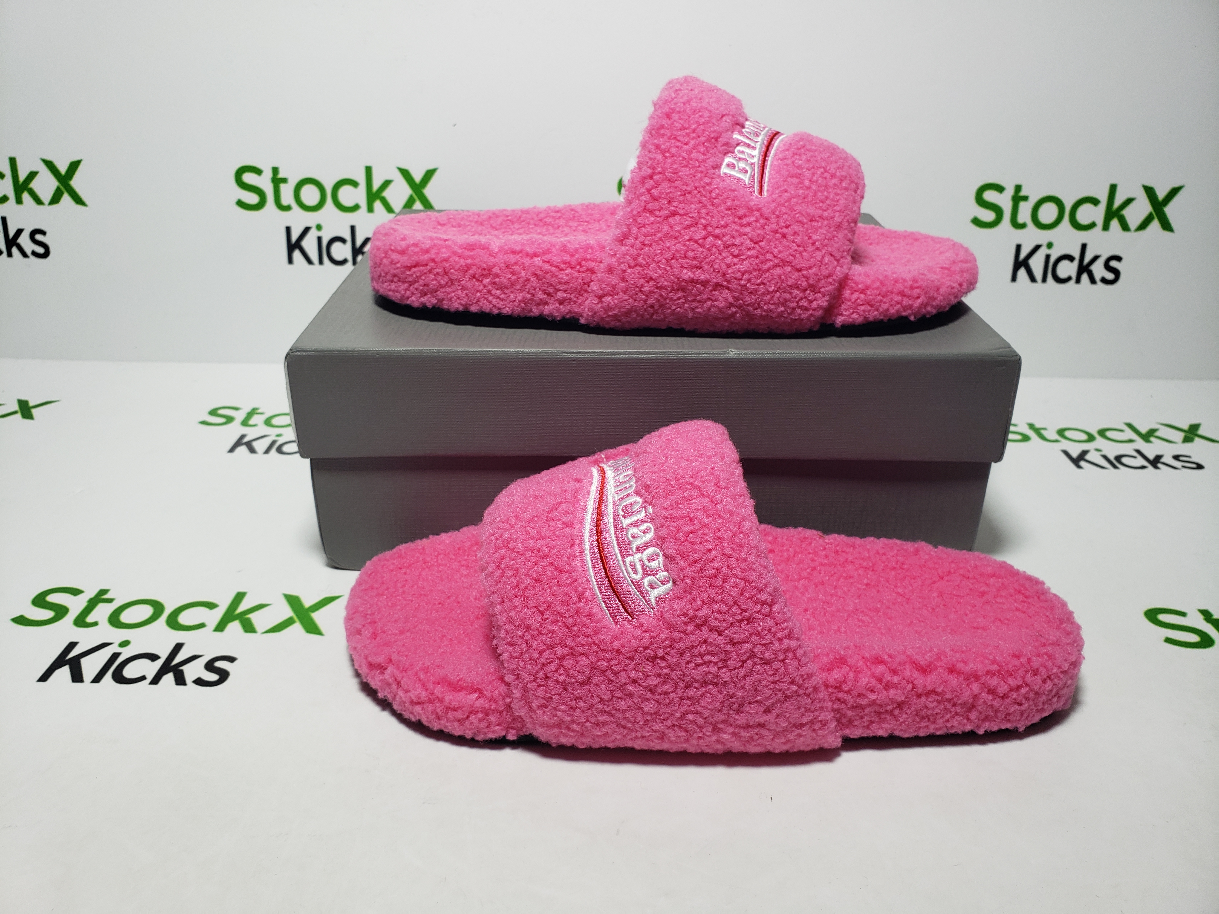 Balenciaga Furry Slide Pink CK 654261WBDZ05096（QC needs at least 5 days or more） review Stockxkicks 02