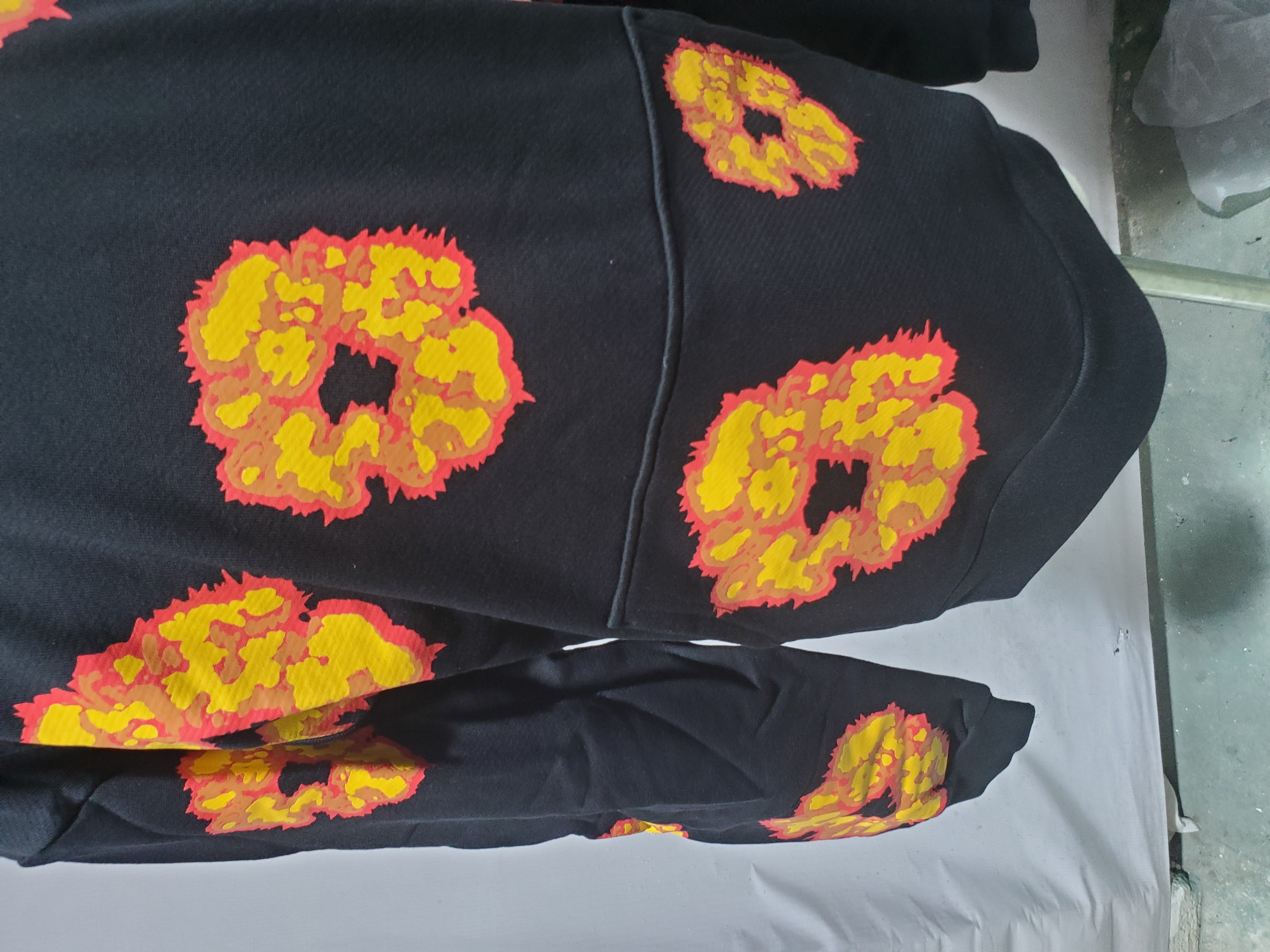 Denim Tears x Offset Wreath Hoodie Black YZ 241212 review Stockxkicks 02