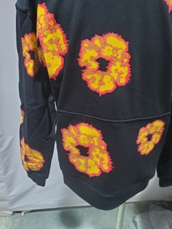 Denim Tears x Offset Wreath Hoodie Black YZ 241212 review Stockxkicks 03