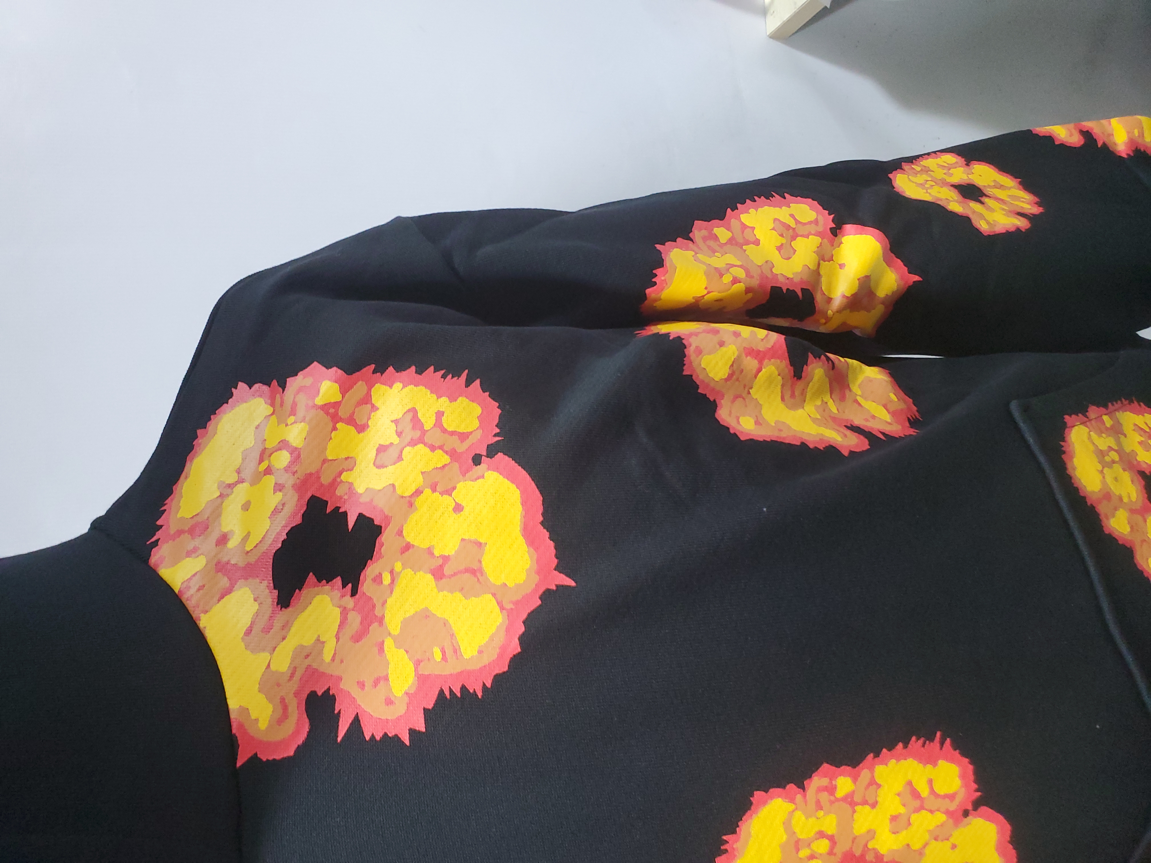 Denim Tears x Offset Wreath Hoodie Black YZ 241212 review Stockxkicks 01