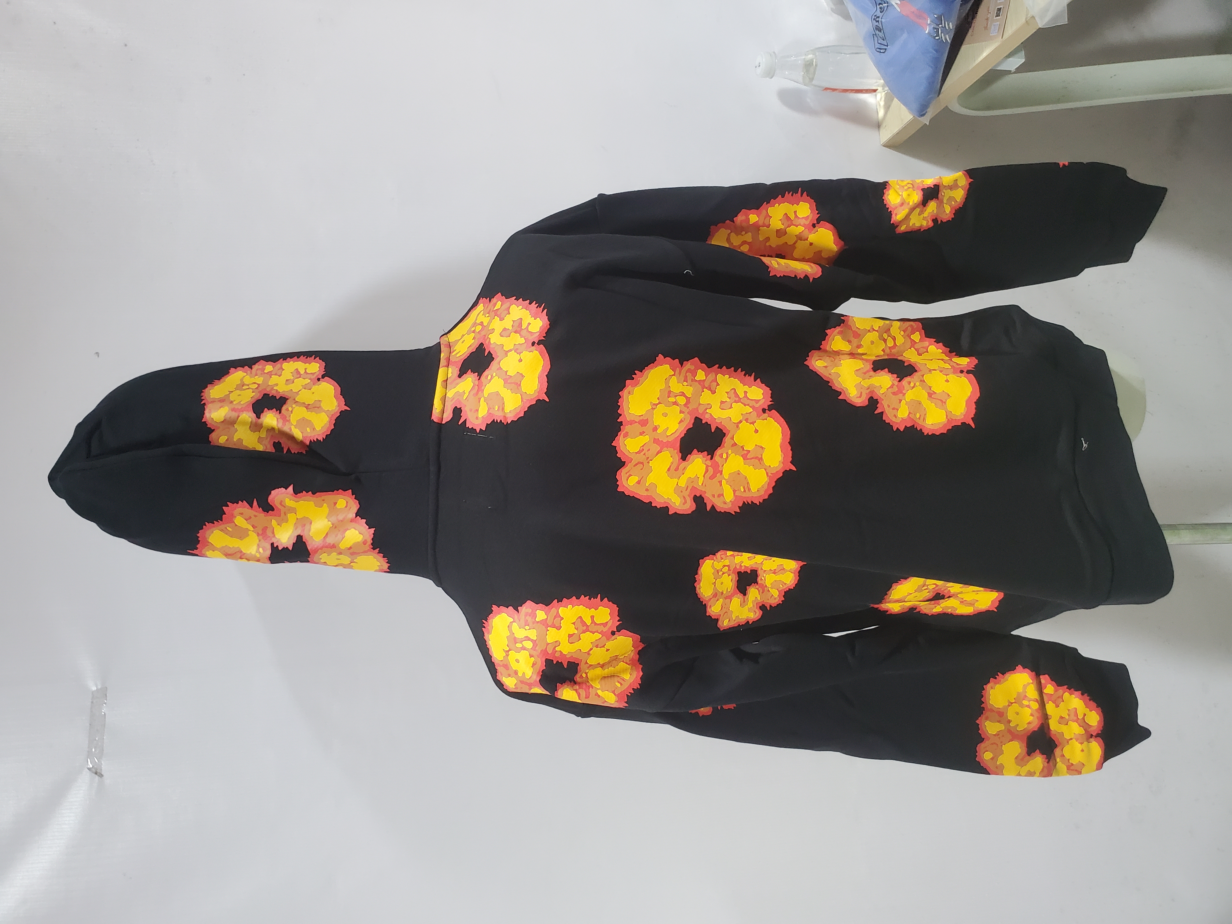 Denim Tears x Offset Wreath Hoodie Black YZ 241212 review Stockxkicks 04