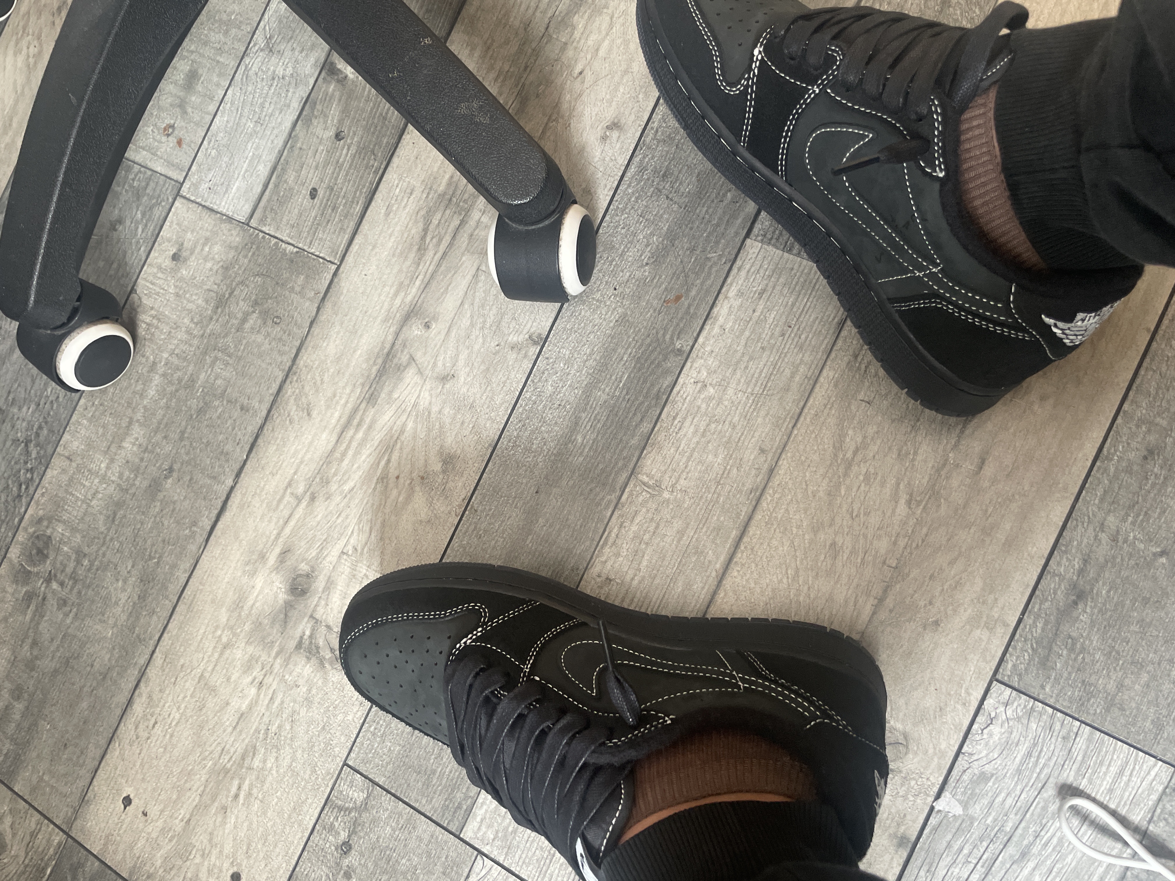 【$59 High Cost Effective】Air Jordan 1 Retro Low OG SP Travis Scott Black Phantom DM7866-001 review Kyle 00