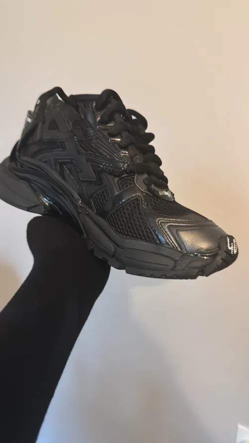 Balenciaga Runner Sneaker Black 656065 W3RA1 1000 review 