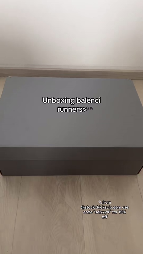 Balenciaga Runner Black review juri