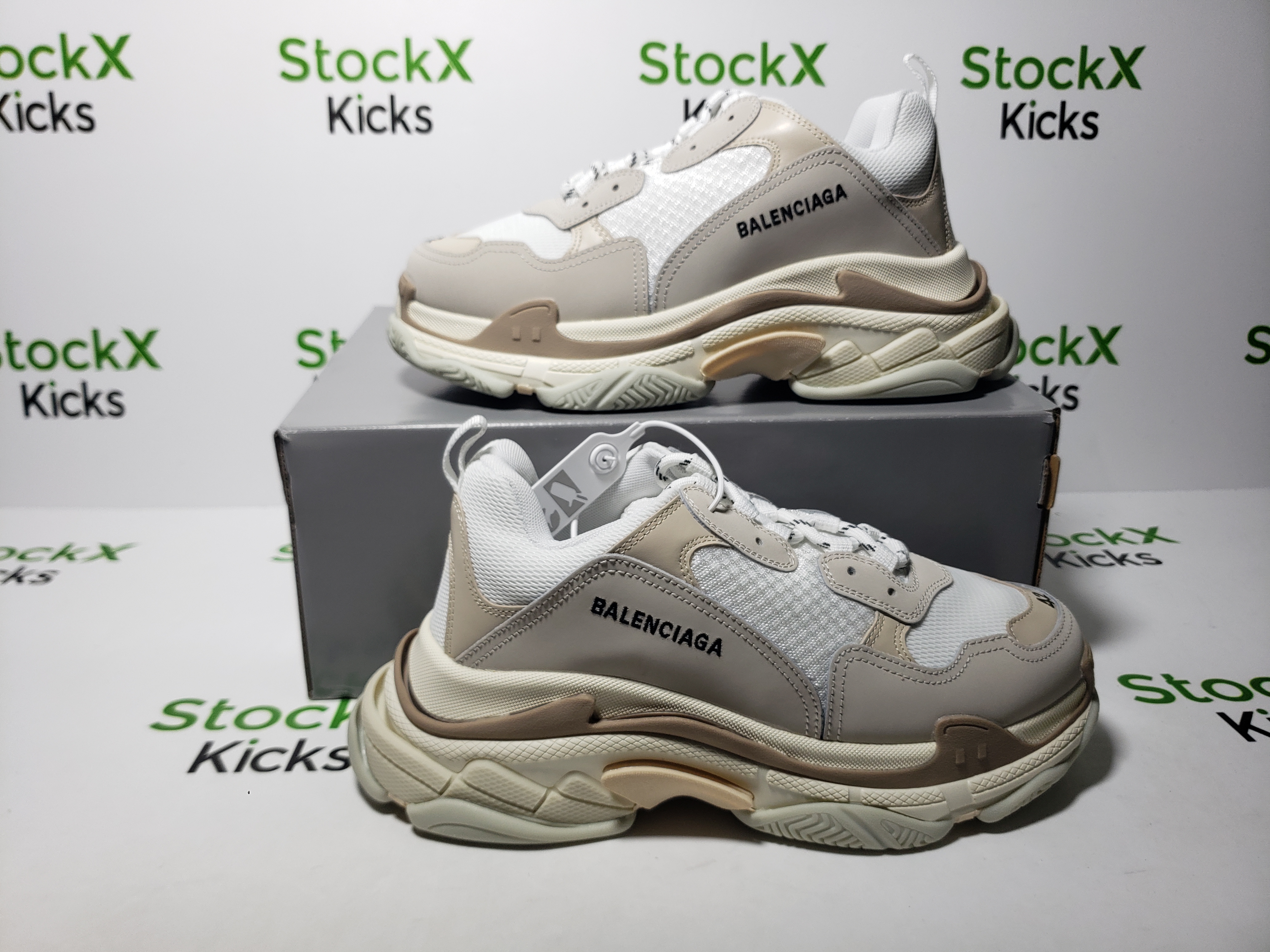 Balenciaga Triple S White Tan 534217W2CA19000 review Stockxkicks 01