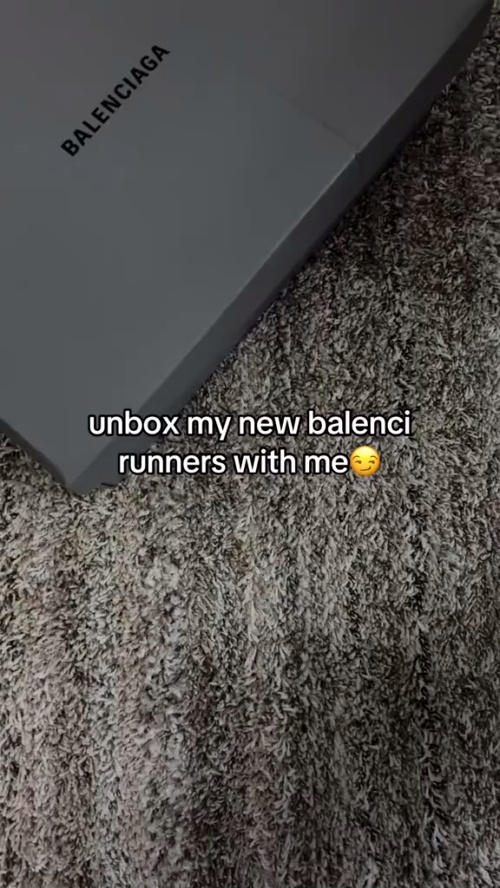 Balenciaga Runner All Black Gray 677402 W3RB2 1515 review 