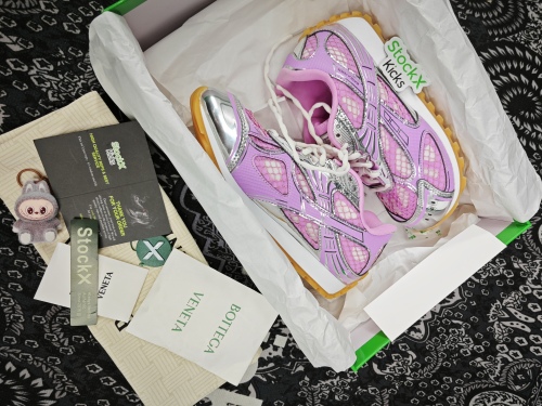 Bottega Veneta Orbit Pink （WOMEN） review 