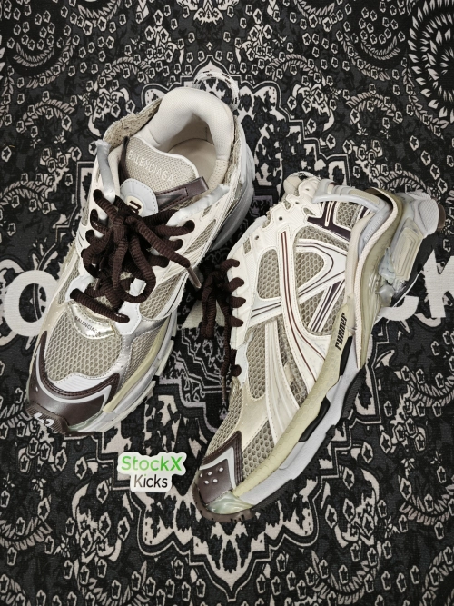Balenciaga Runner Sneaker Grey Brown 772774 W3RMU 2000 review 