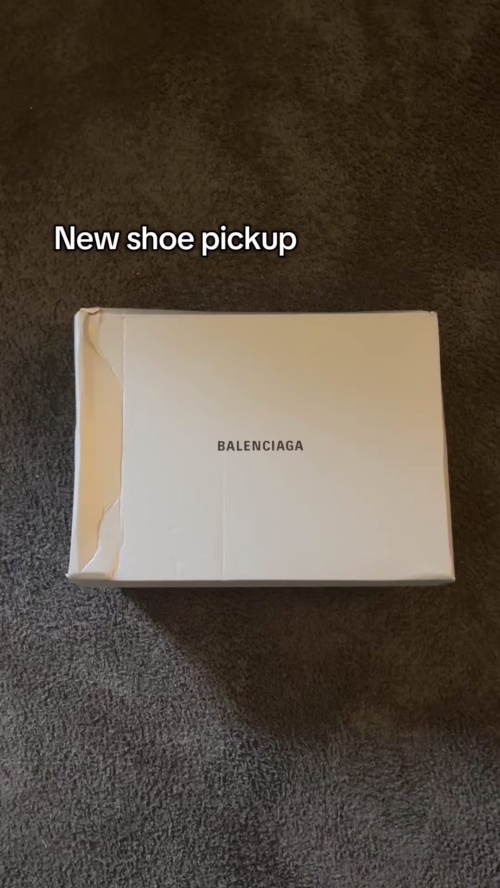 Balenciaga Runner Sneaker White Wine Red 677403 W3RB3 9069 review usop