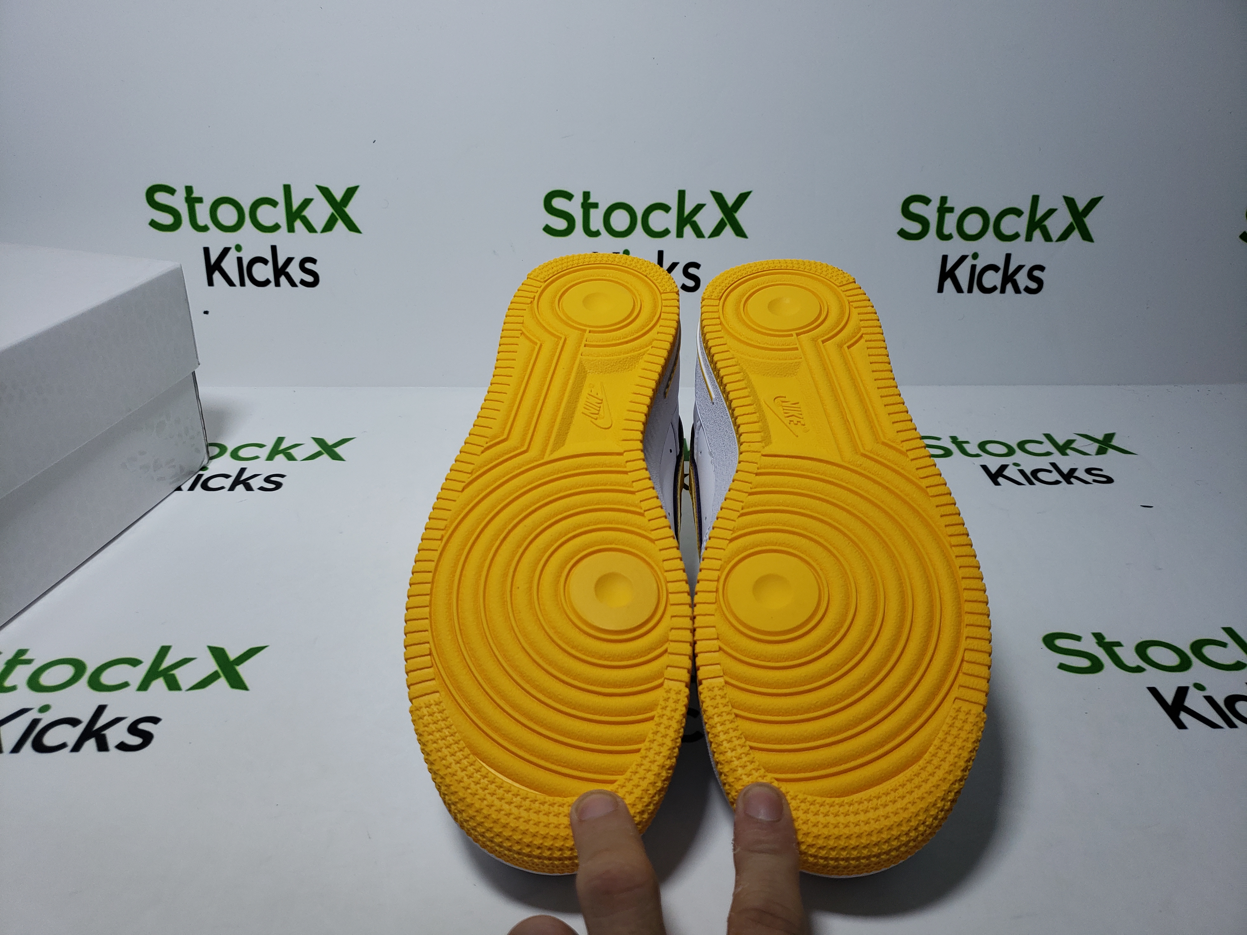 PK God Batch Nike Air Force 1 Low Retro QS Kobe Bryant Lakers Home FZ1151-100 review Stockxkicks 05