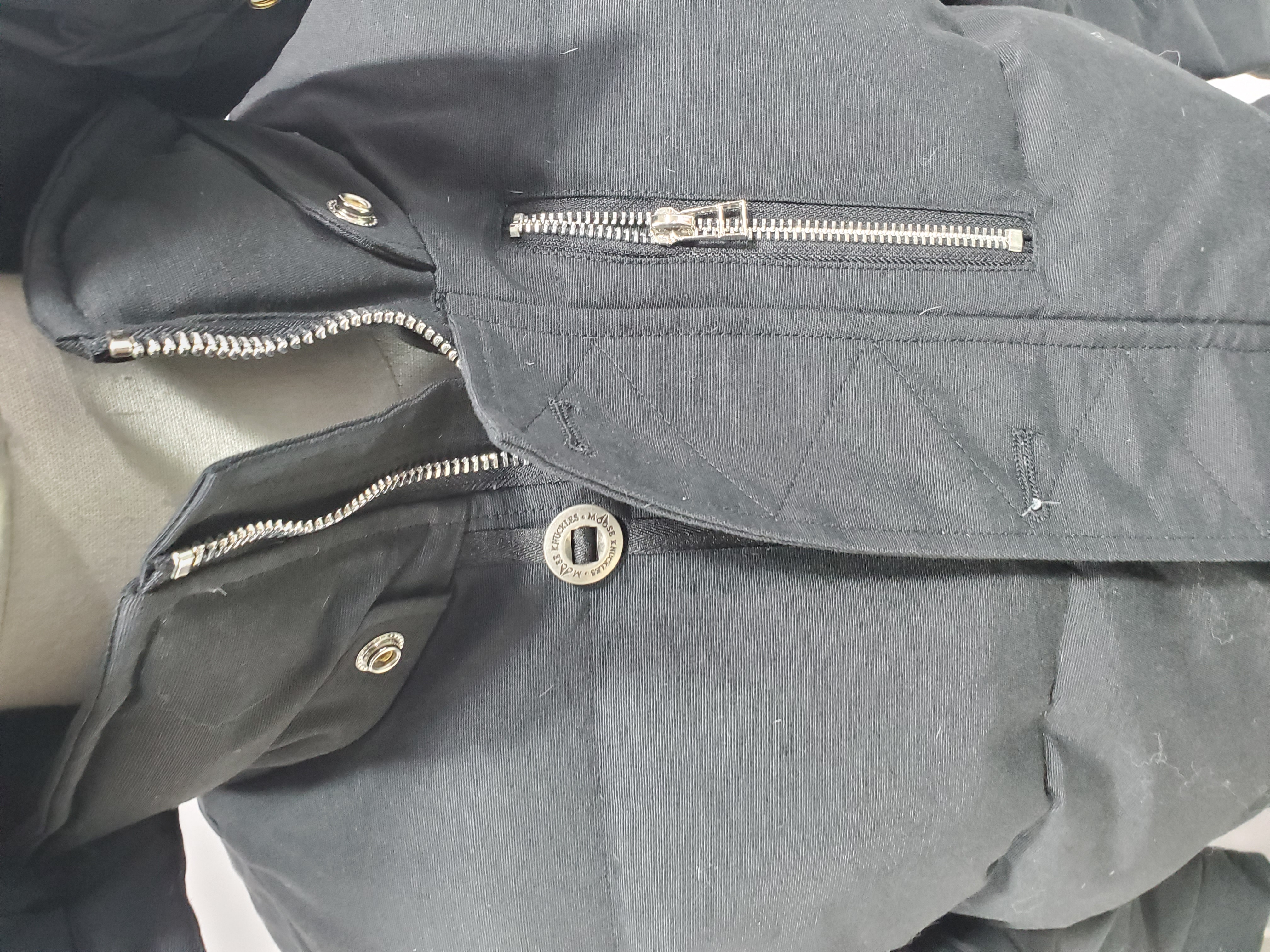 Moose Knuckles 3Q Puffer Down Jacket White/Black/Blue/Red YZ040810 review Stockxkicks 02