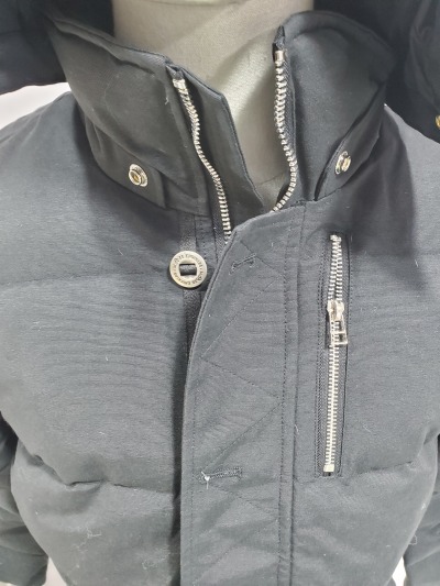 Moose Knuckles 3Q Puffer Down Jacket White/Black/Blue/Red YZ040810 review Stockxkicks 02