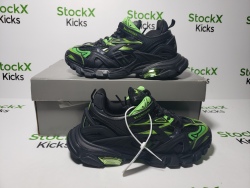 Balenciaga Track 2 Sneaker Black Green 568614 W2GN3 1086 review Stockxkicks 02