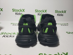Balenciaga Track 2 Sneaker Black Green 568614 W2GN3 1086 review Stockxkicks 04