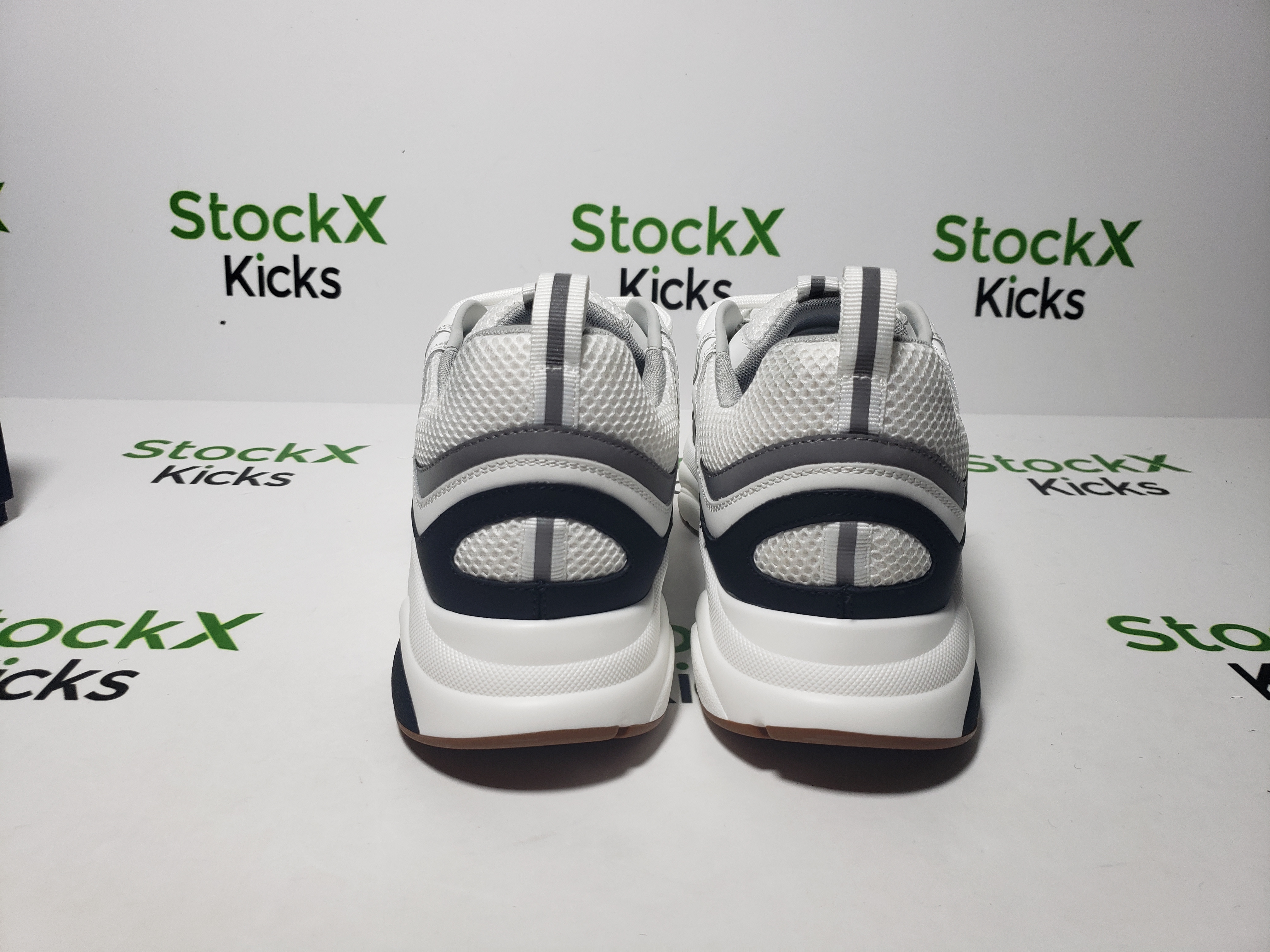 Dior B22 Sneaker White Black CK240810 review Stockxkicks 03