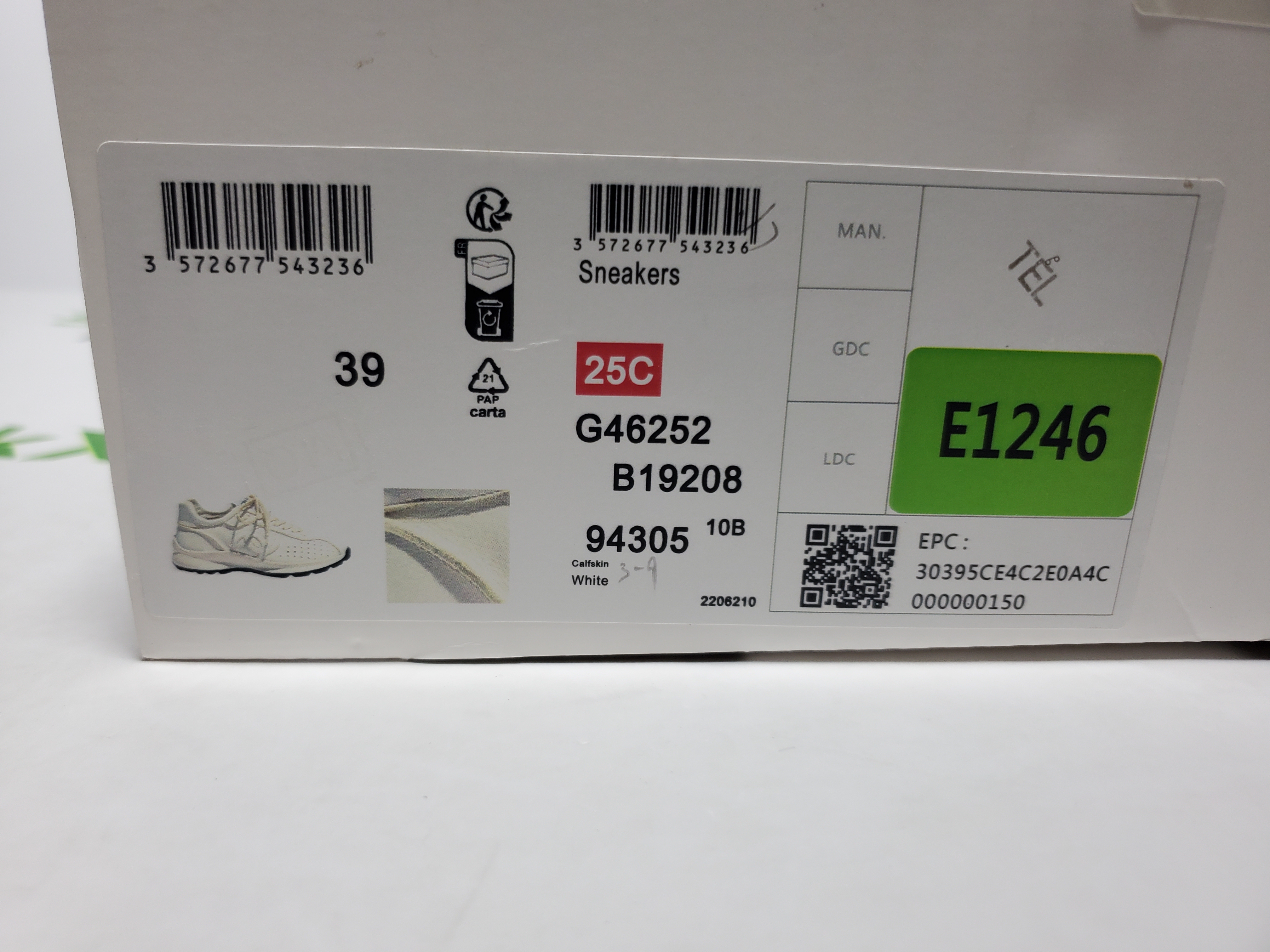 Chanel CC Logo Sneaker White review Stockxkicks 00