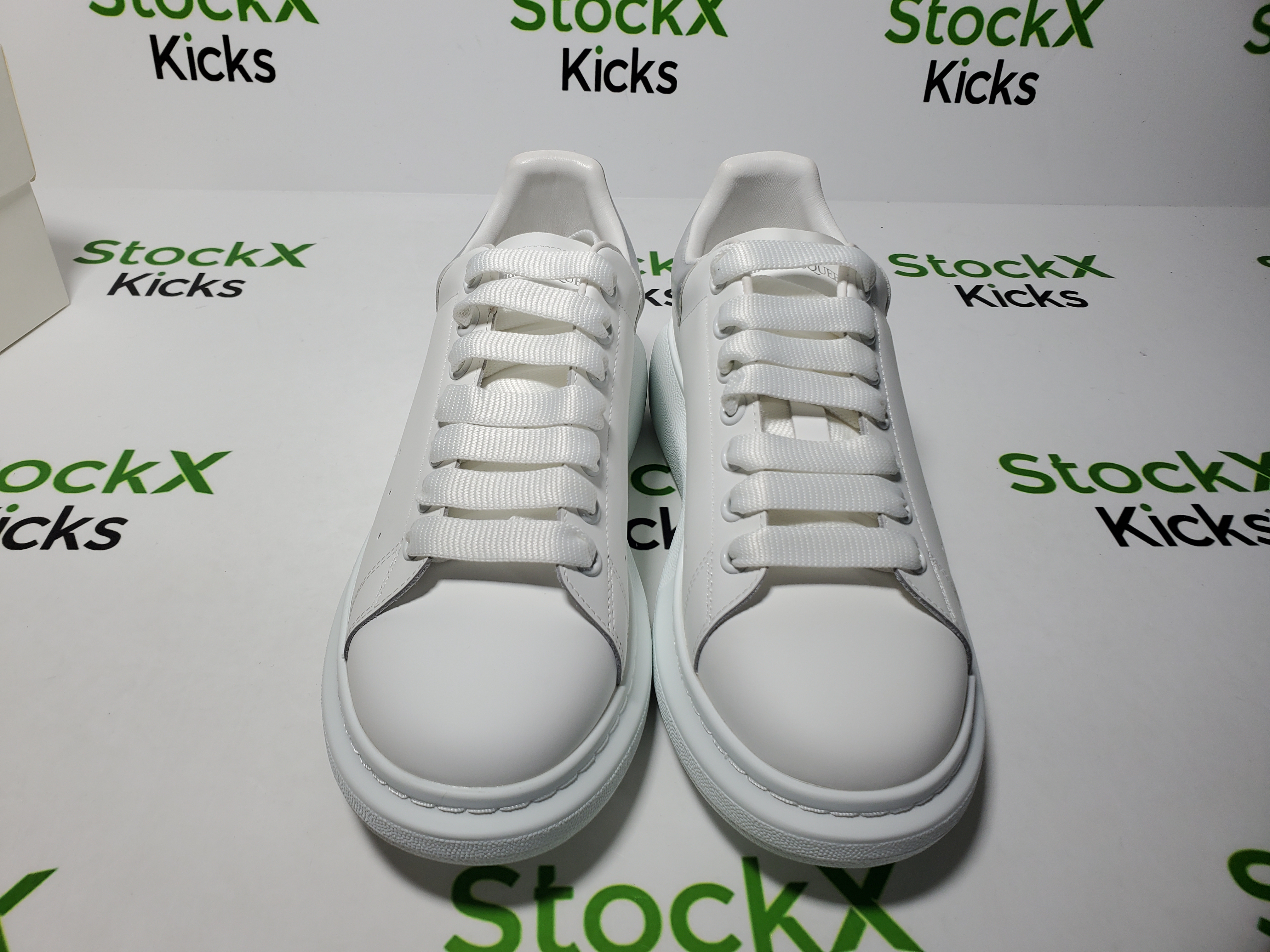 Alexander McQueen Sneaker Silver Tail review Stockxkicks 04