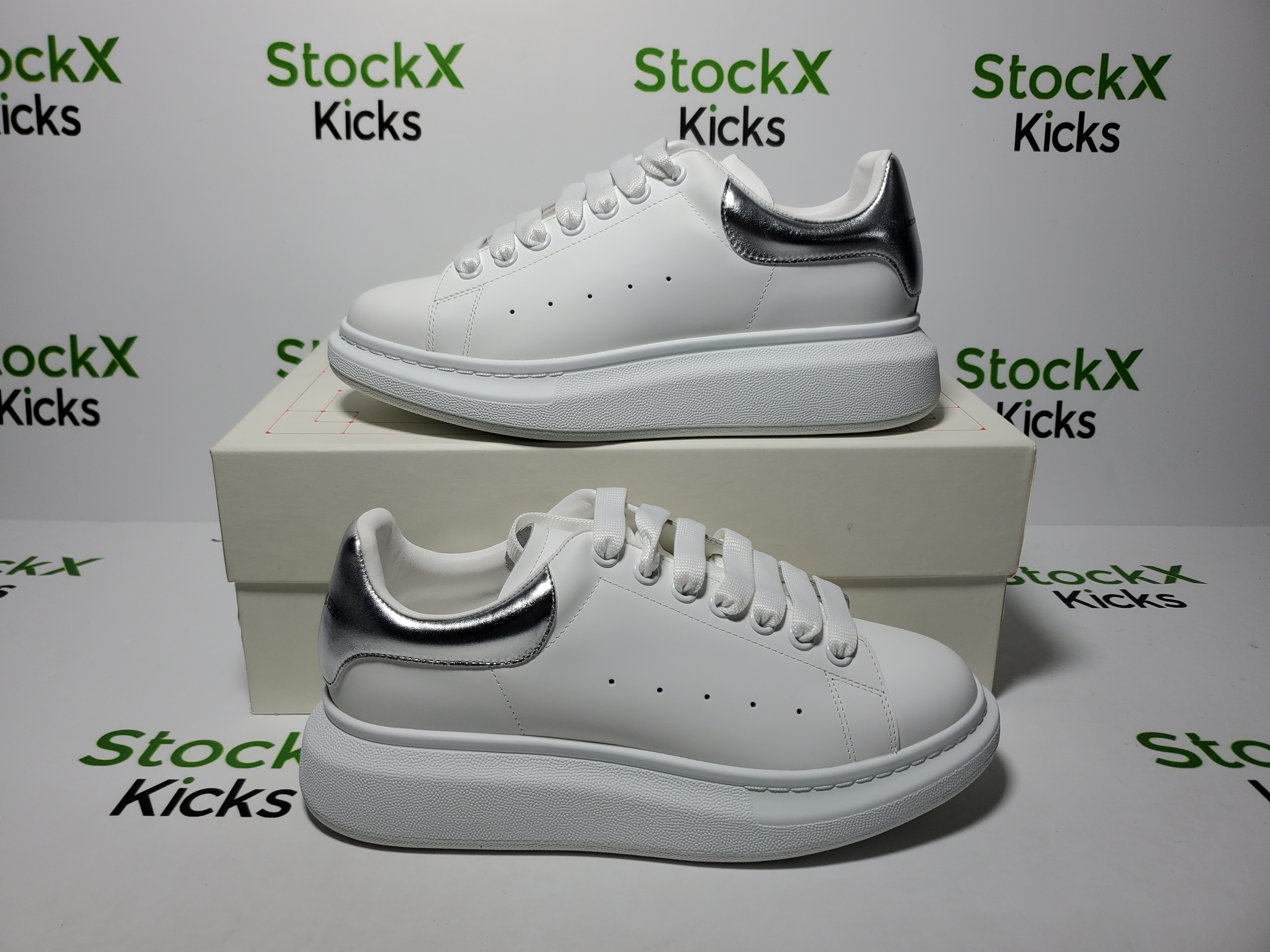 Alexander McQueen Sneaker Silver Tail review Stockxkicks 02