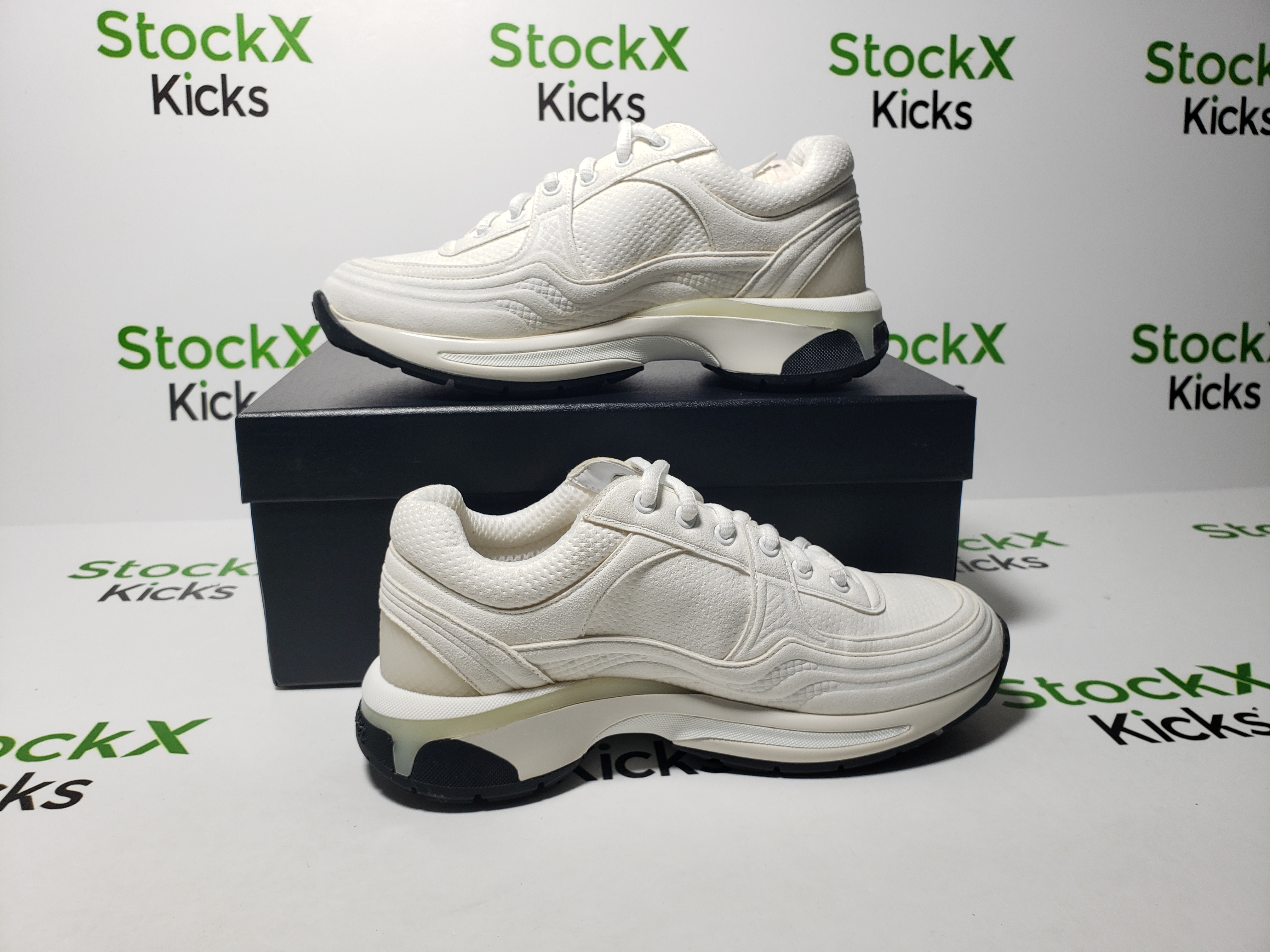 Chanel CC Logo Sneaker White review Stockxkicks 01