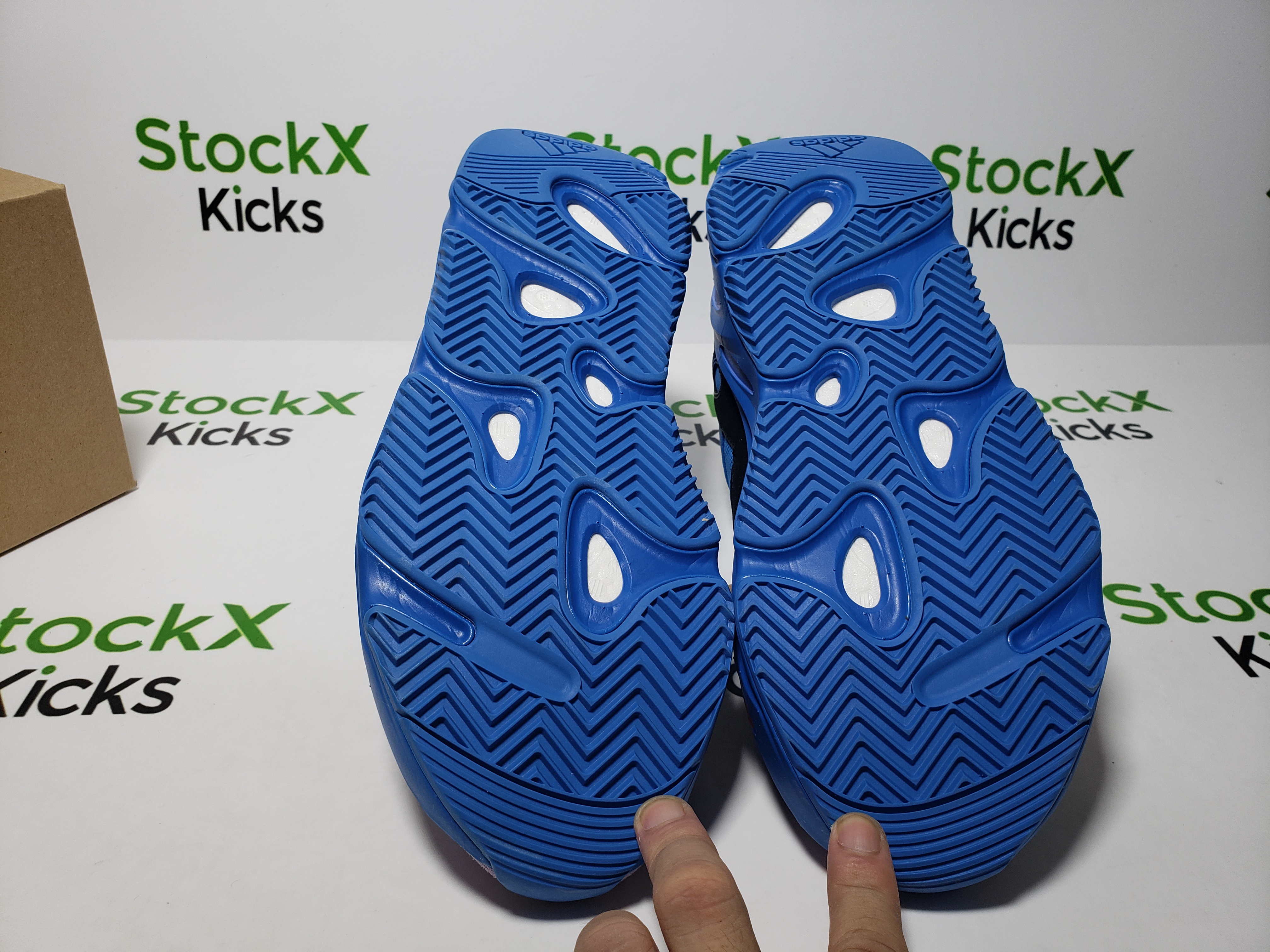 LJR Batch adidas Yeezy Boost 700 Hi-Res Blue HP6674 review Stockxkicks 05