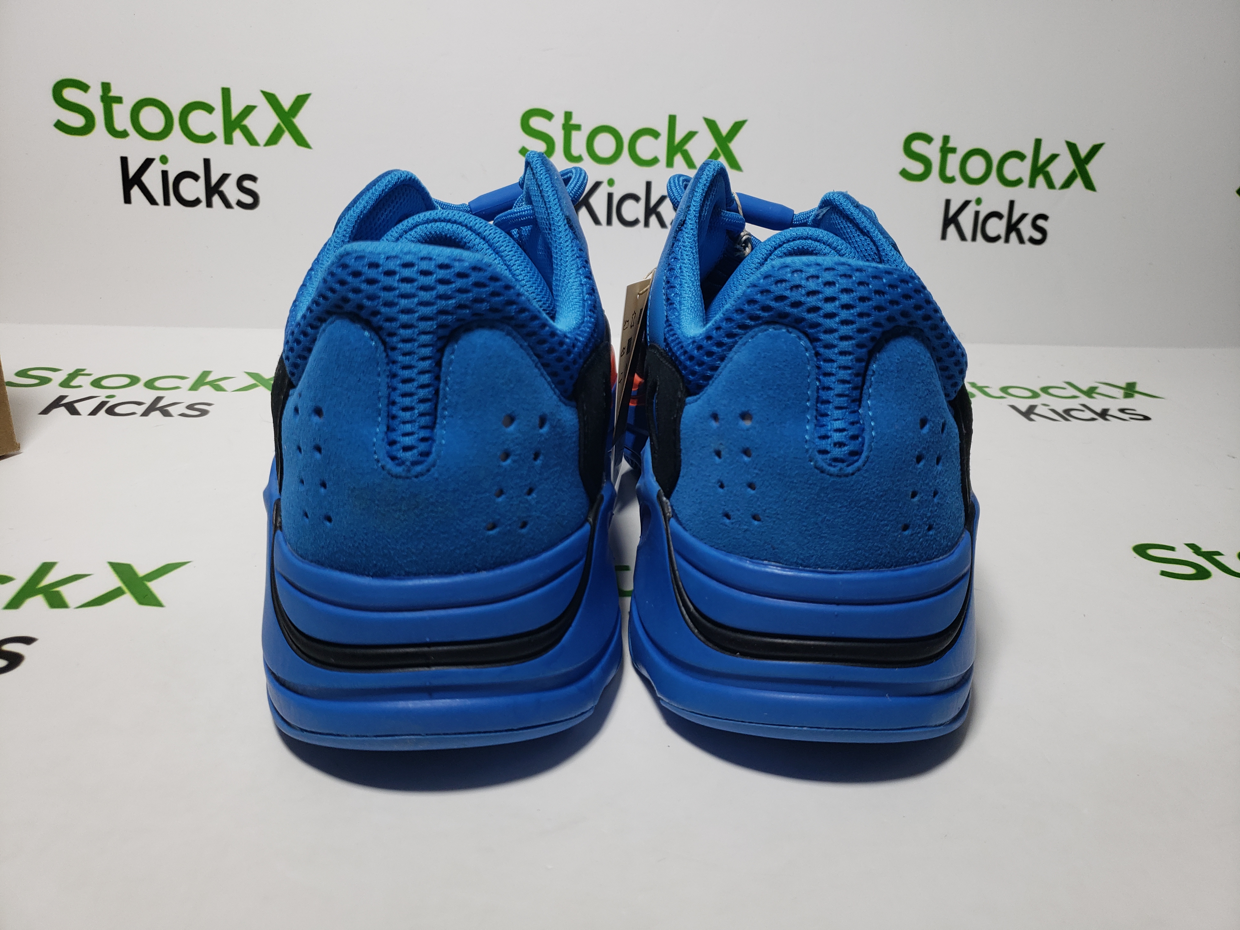 LJR Batch adidas Yeezy Boost 700 Hi-Res Blue HP6674 review Stockxkicks 03