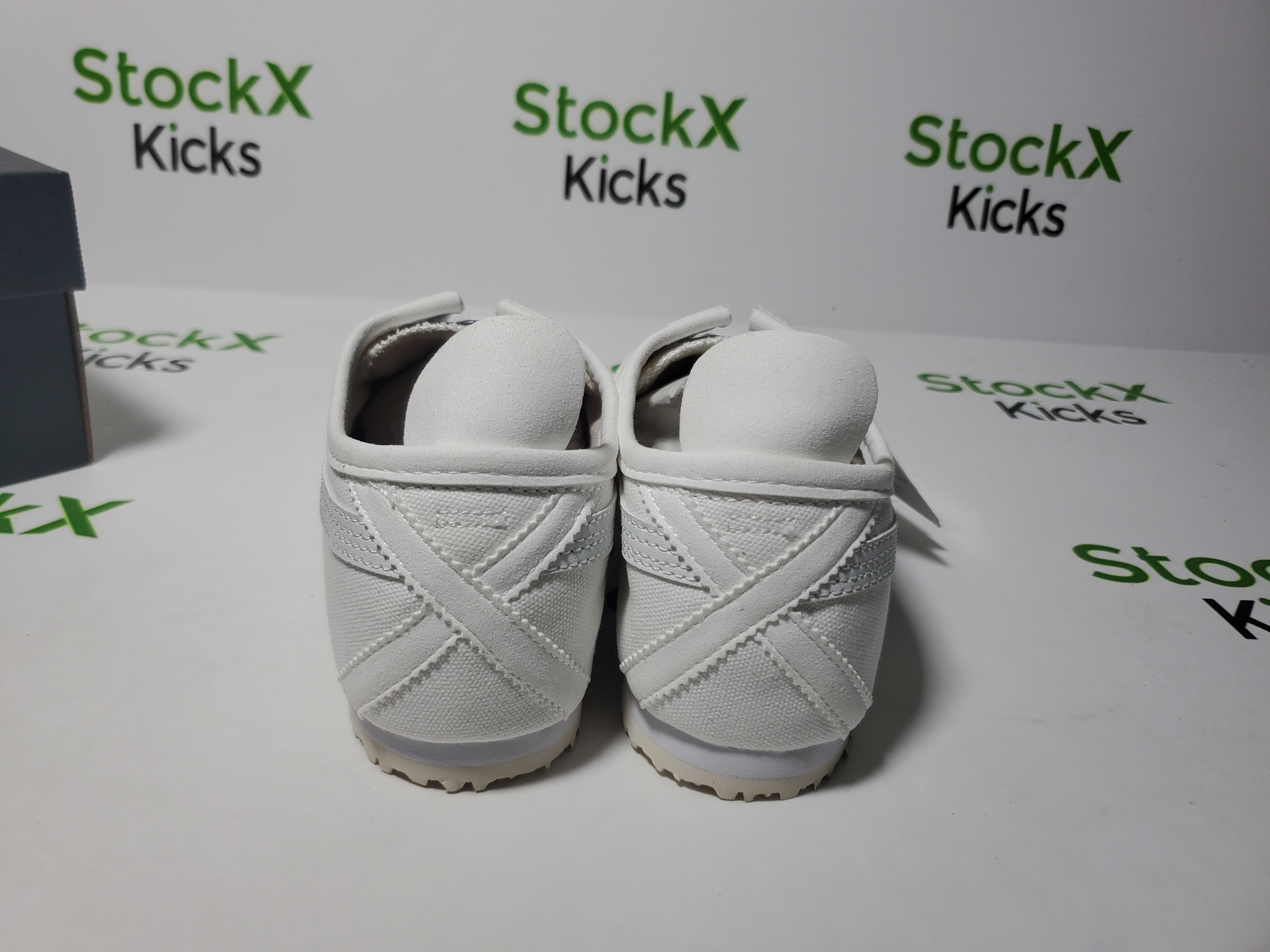 Onitsuka Tiger Mexico 66 Slip-On White TH528N-0101 review Stockxkicks 03