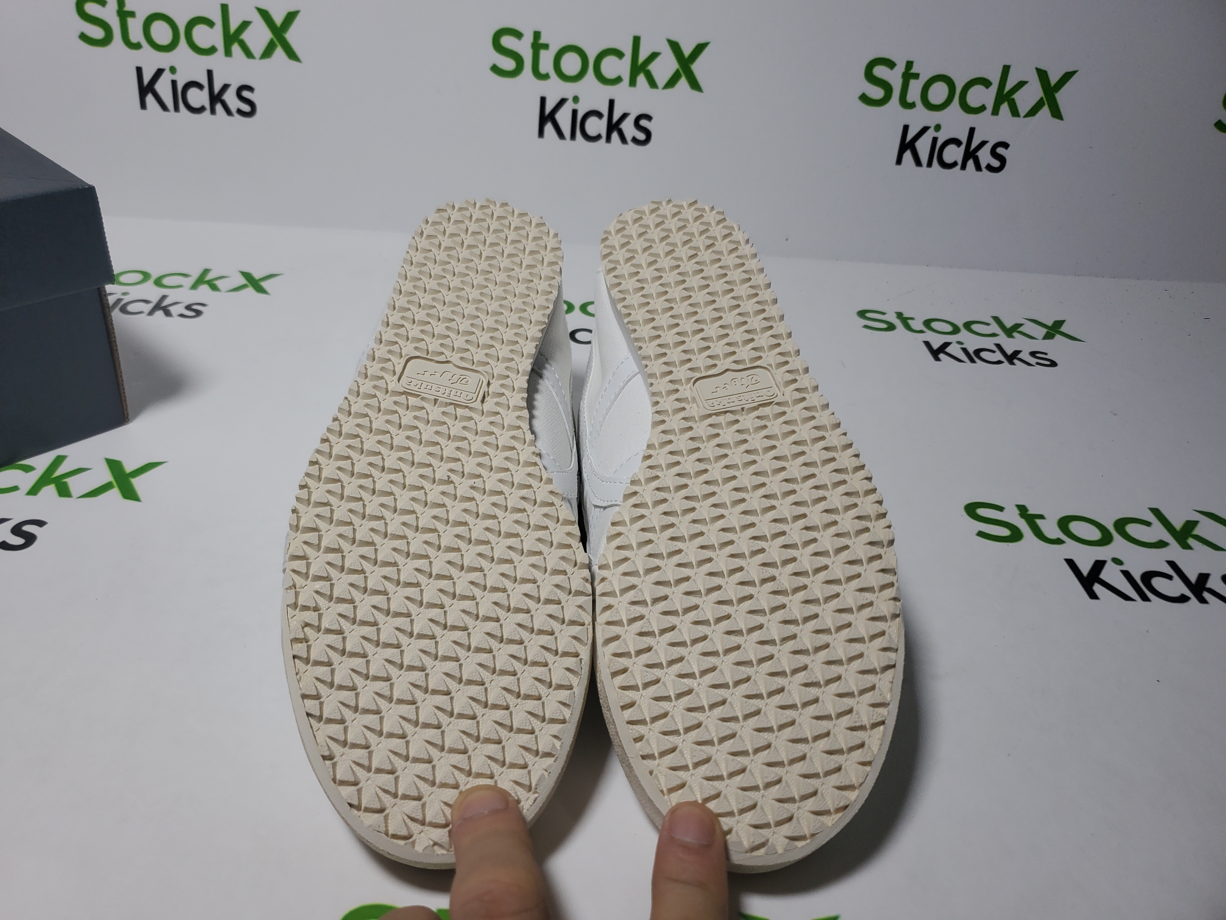 Onitsuka Tiger Mexico 66 Slip-On White TH528N-0101 review Stockxkicks 05