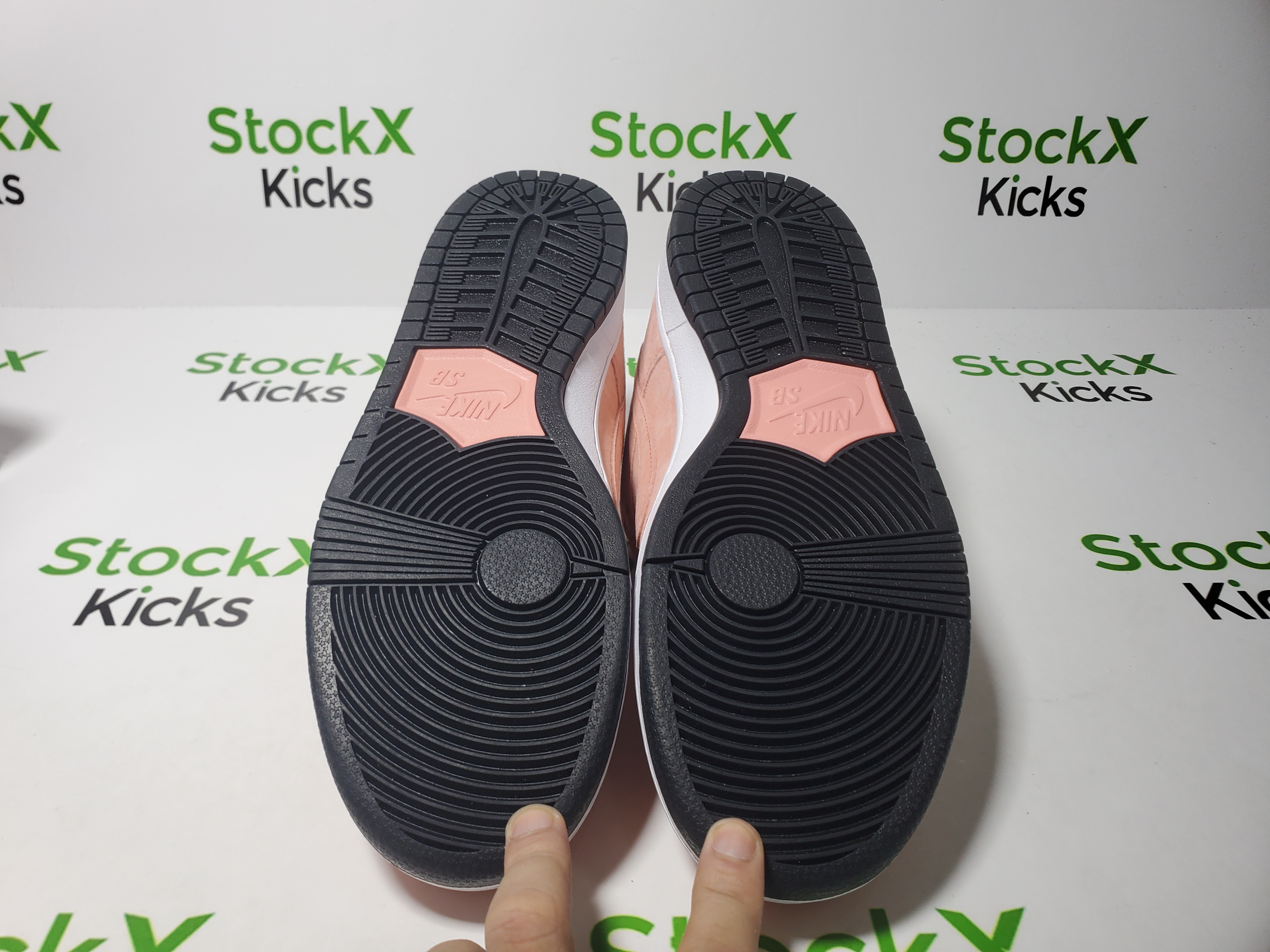 LJR Batch Nike SB Dunk Low Pink Pig CV1655-600 review Stockxkicks 05