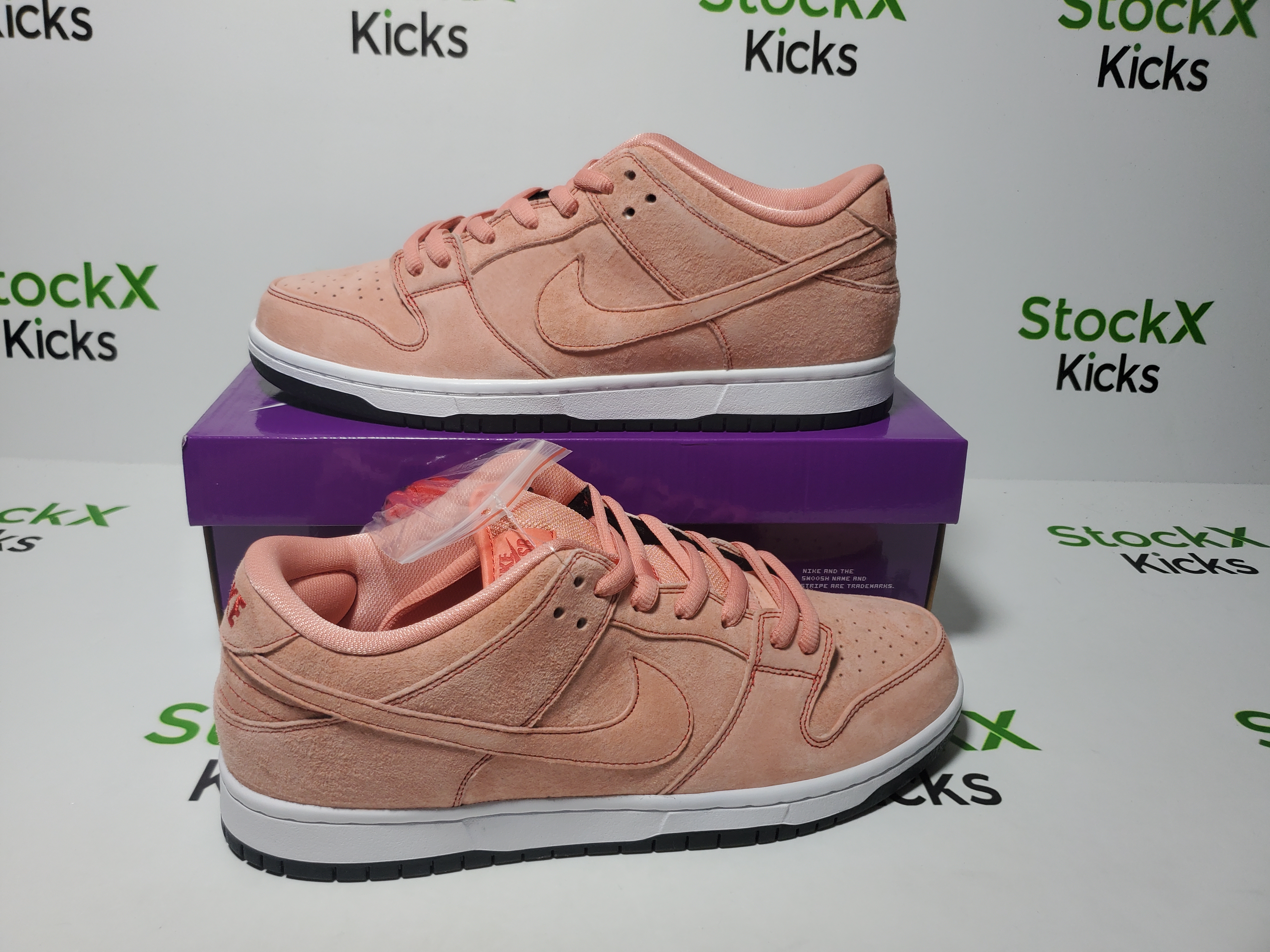 LJR Batch Nike SB Dunk Low Pink Pig CV1655-600 review Stockxkicks 02