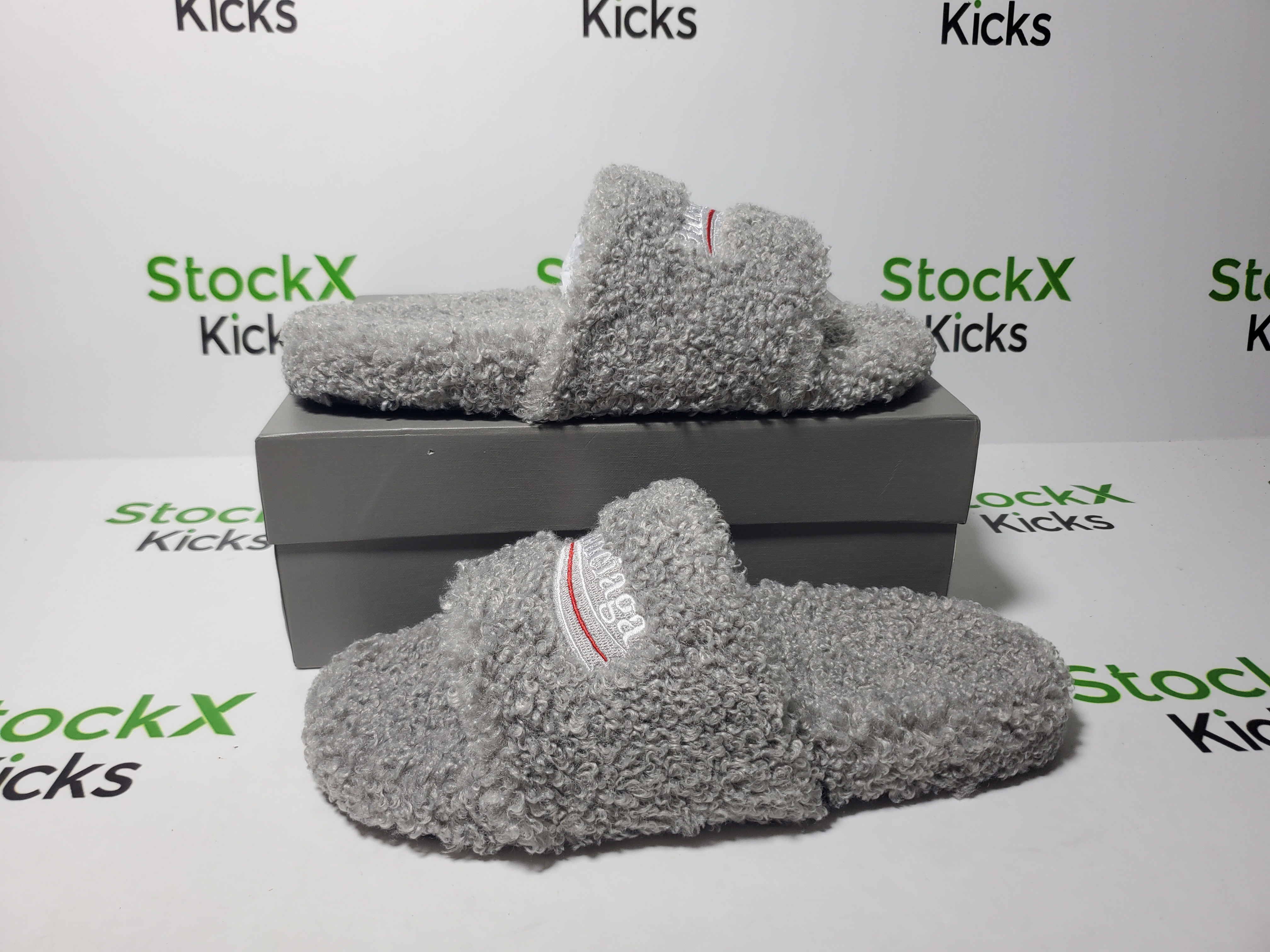Balenciaga Furry Slide Grey （QC needs at least 5 days or more） review Stockxkicks 01