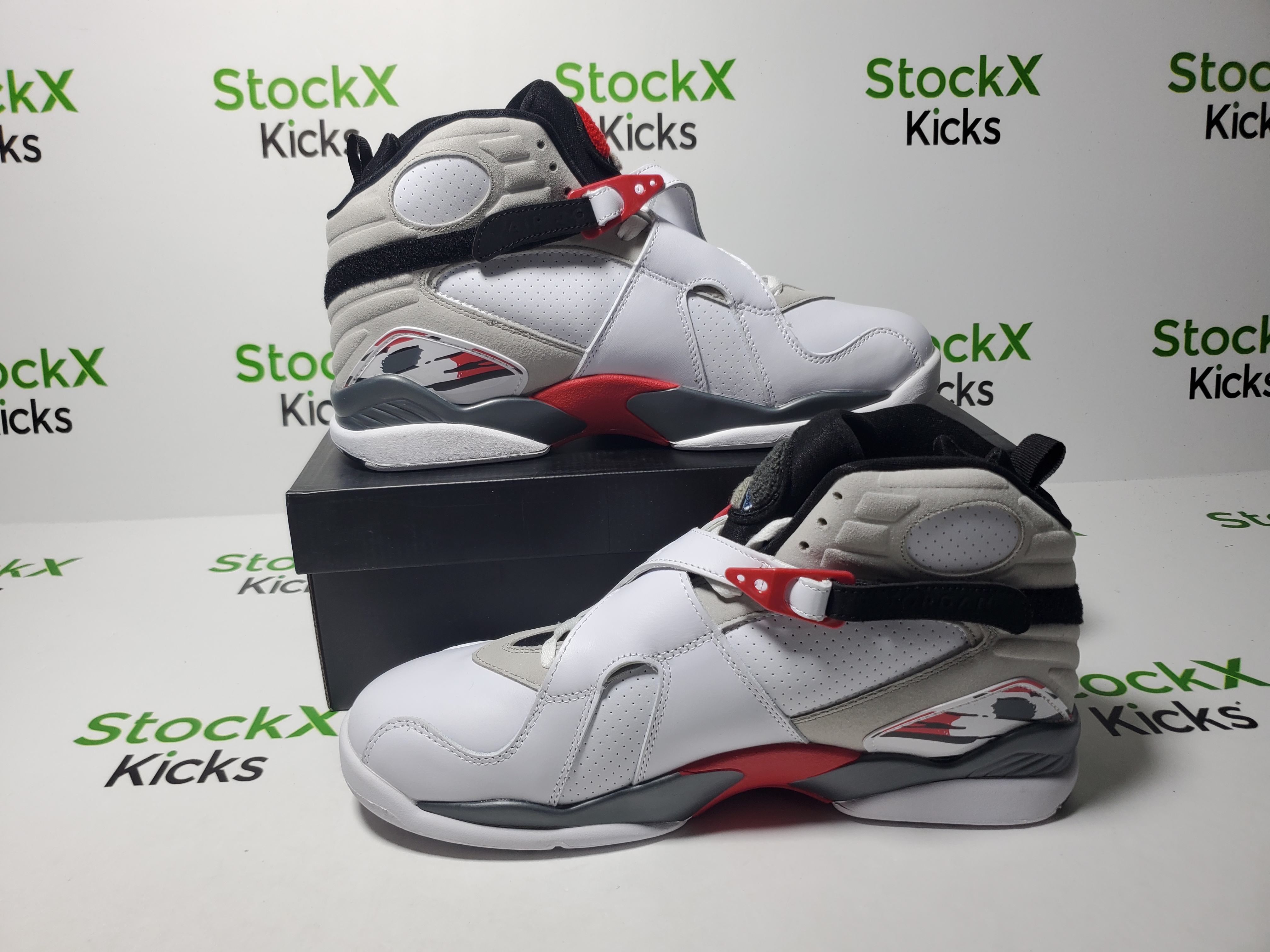 PK God Batch Air Jordan 8 Retro Bugs Bunny 305381-103 review Stockxkicks 02