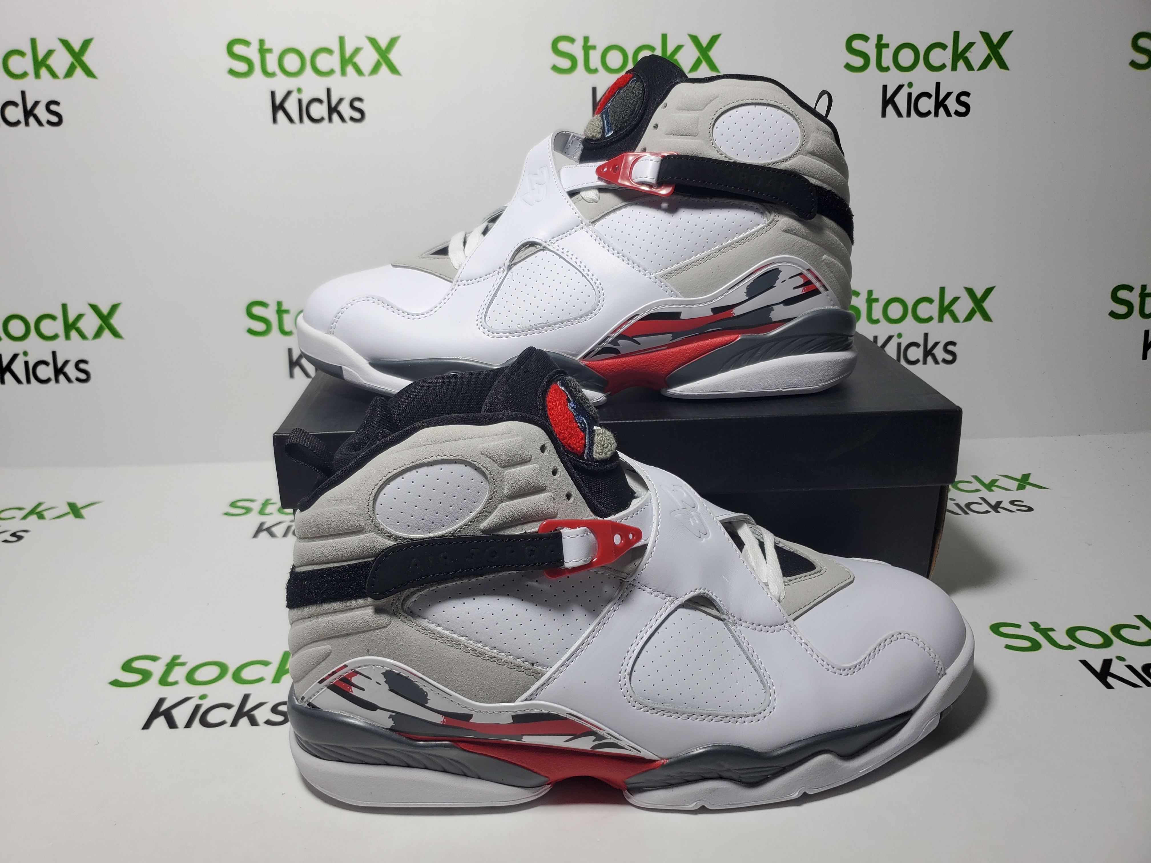PK God Batch Air Jordan 8 Retro Bugs Bunny 305381-103 review Stockxkicks 01