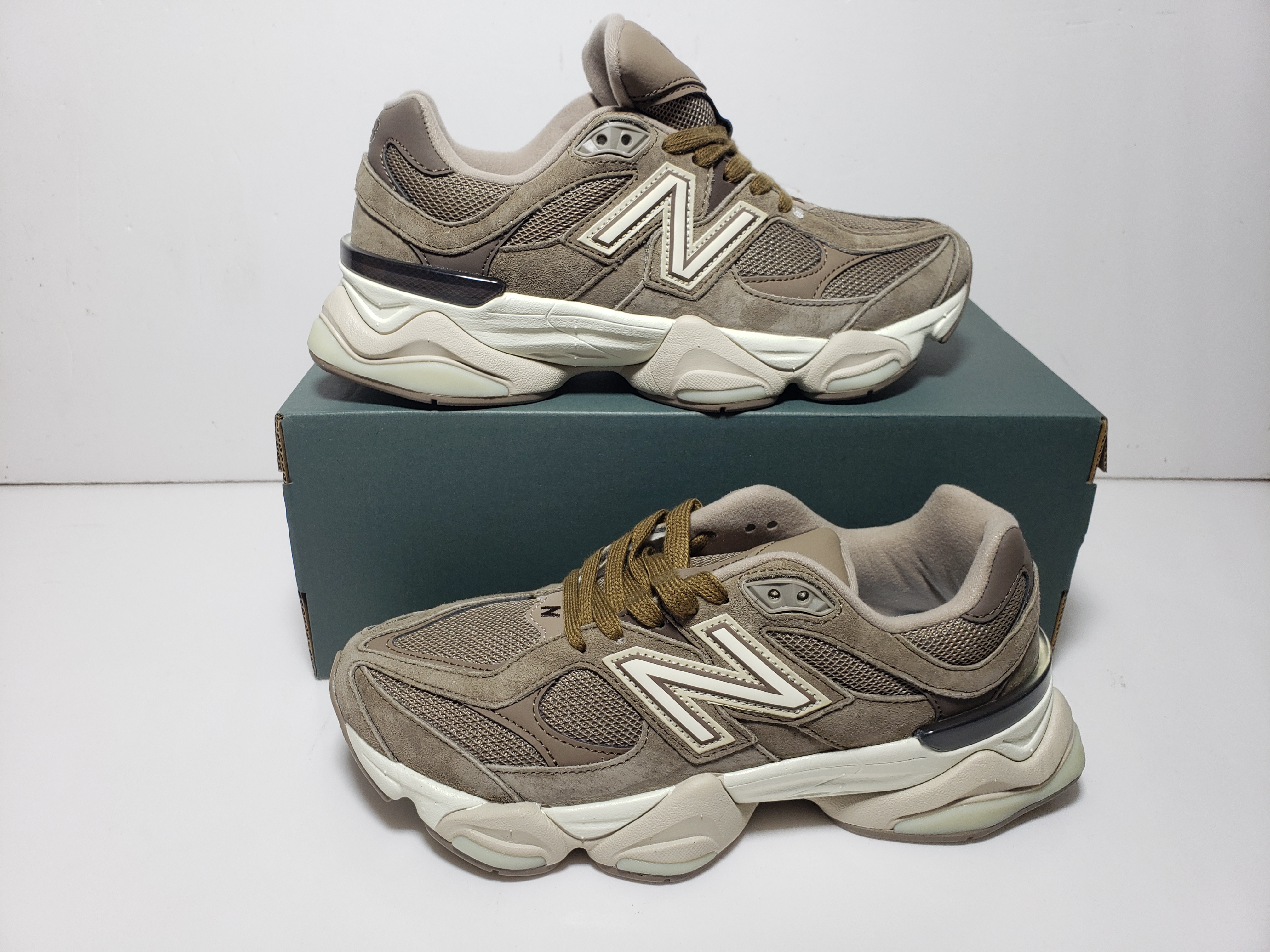 New Balance 9060 Mushroom Brown U9060JMR review Stockxkicks 01