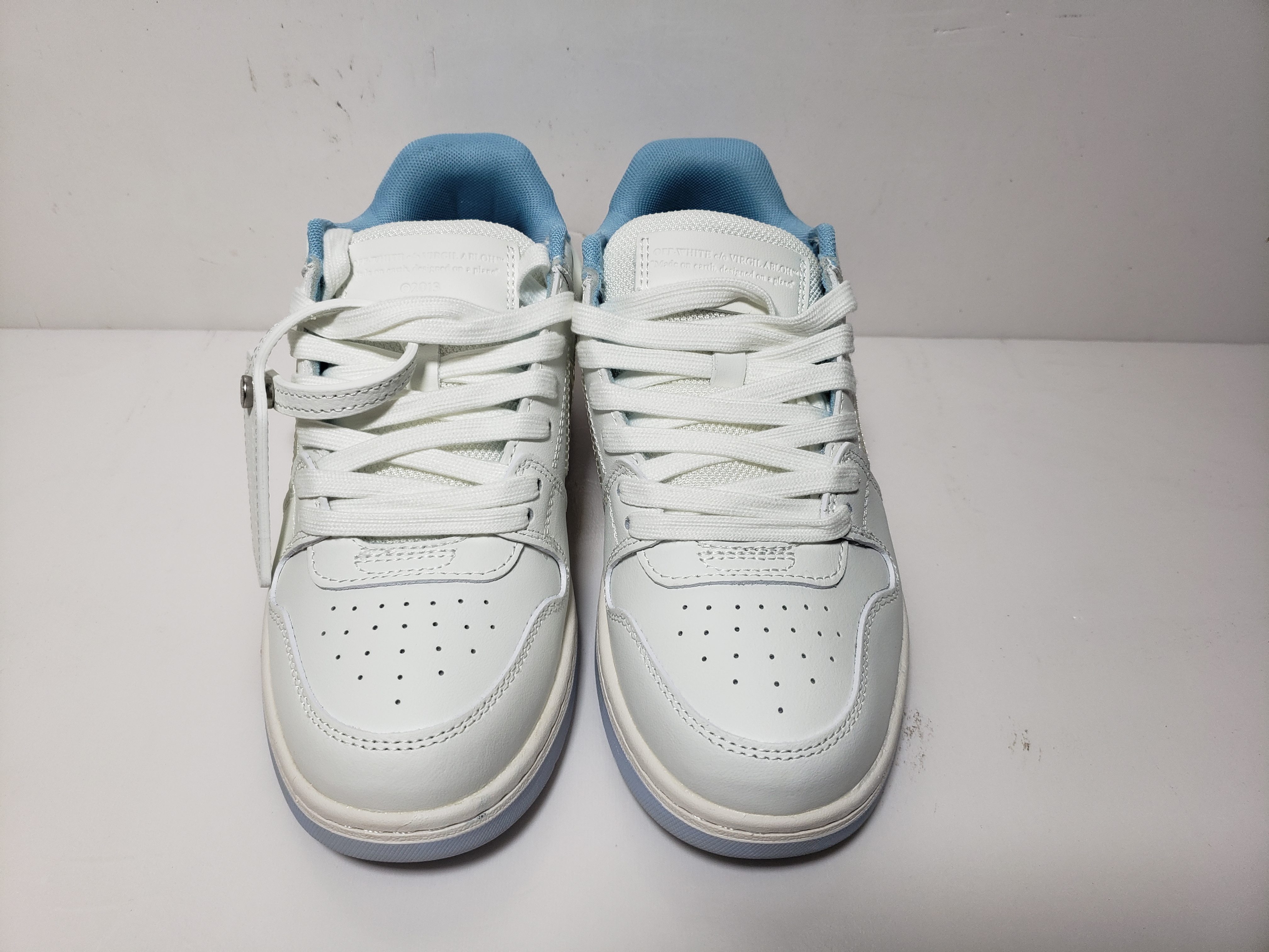 PK God Batch OFF-WHITE Out Of Office OOO Low Tops White Blue Discoloration OMIA189S 21LEA0030 0180 review Stockxkicks 01