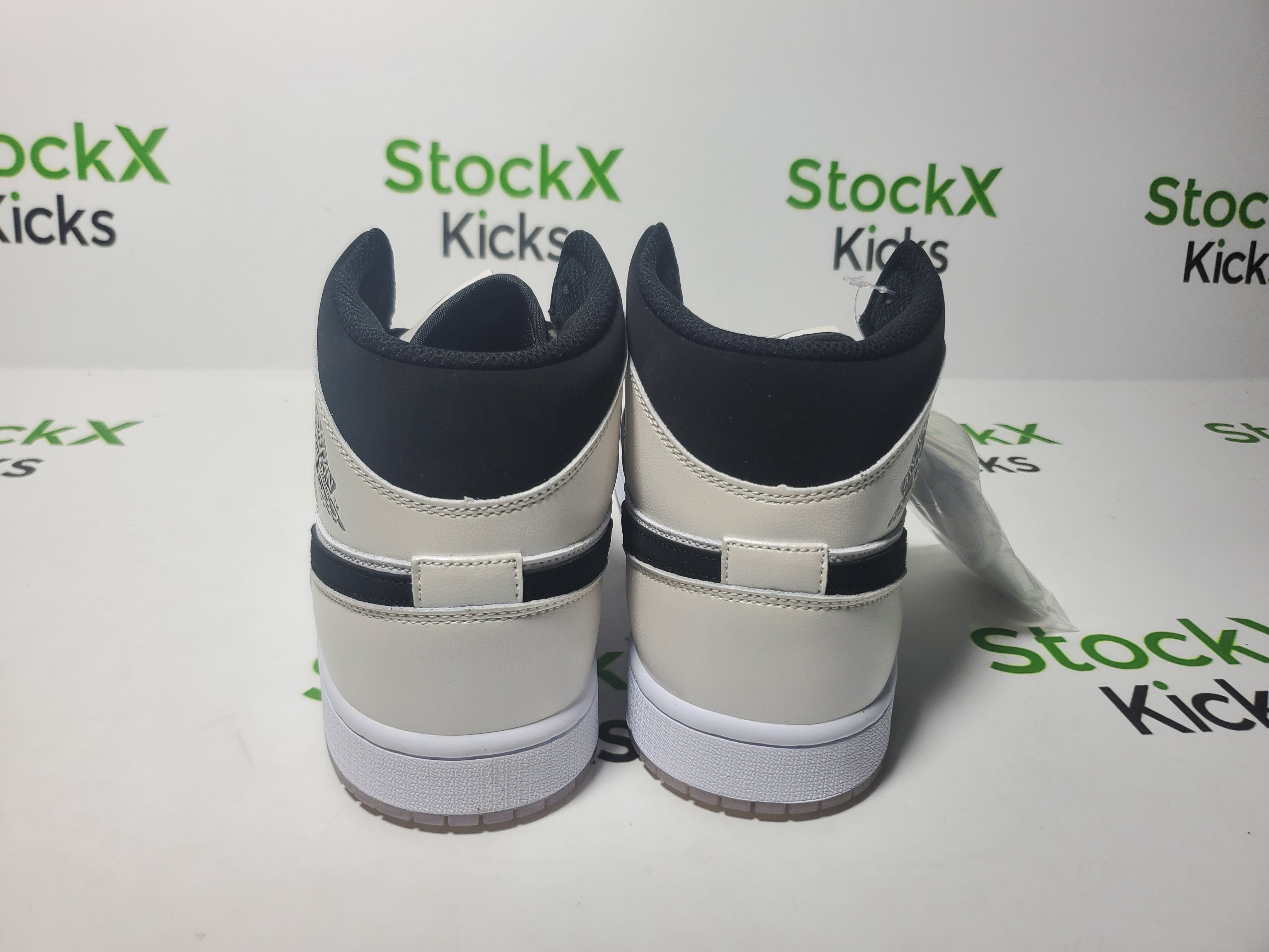 LJR Batch Air Jordan 1 Mid Diamond Shorts DH6933-100 review Stockxkicks 03