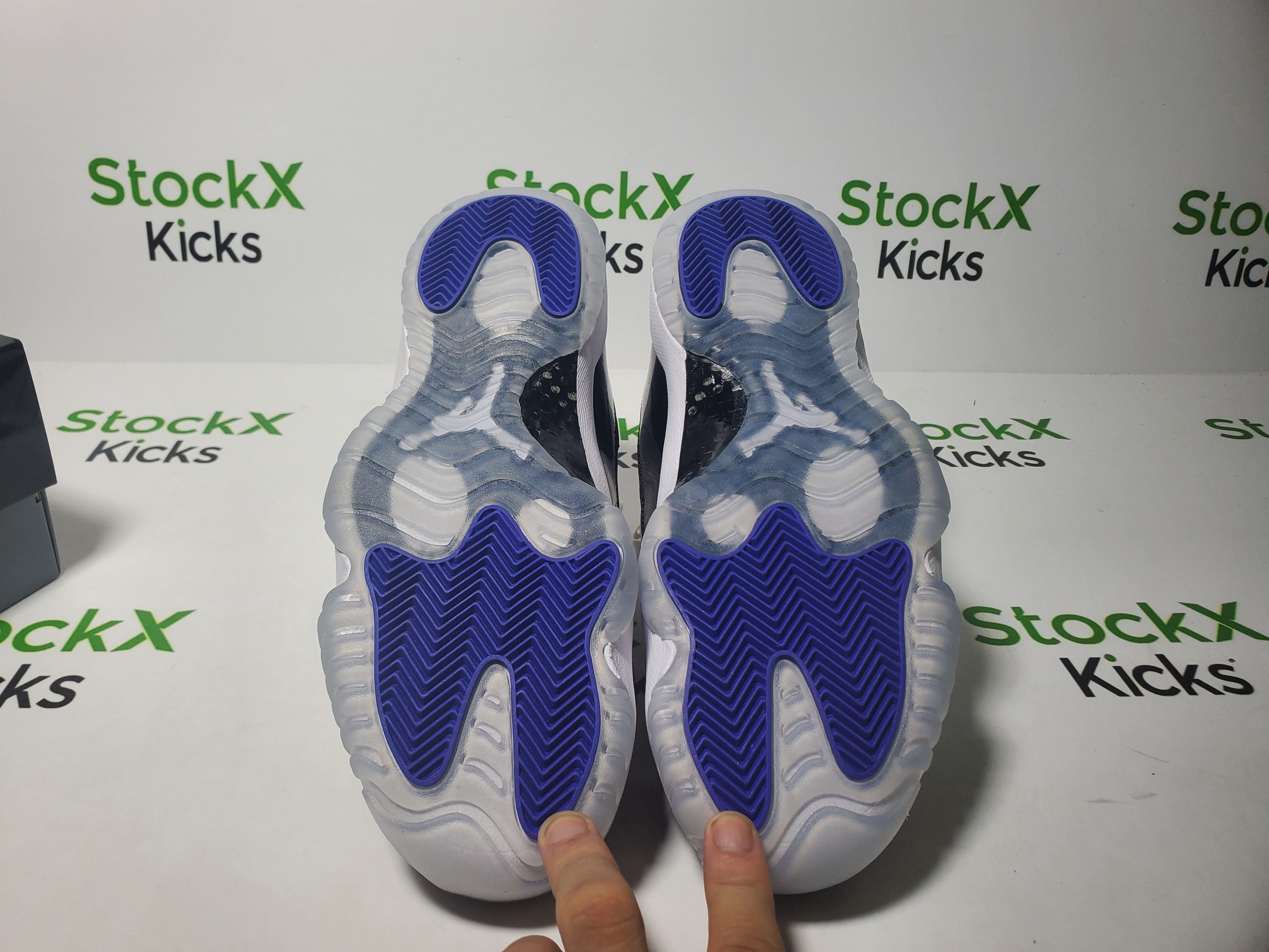 PK God Batch Air Jordan 11 Retro Concord (2018) 378037-100 review Stockxkicks 05