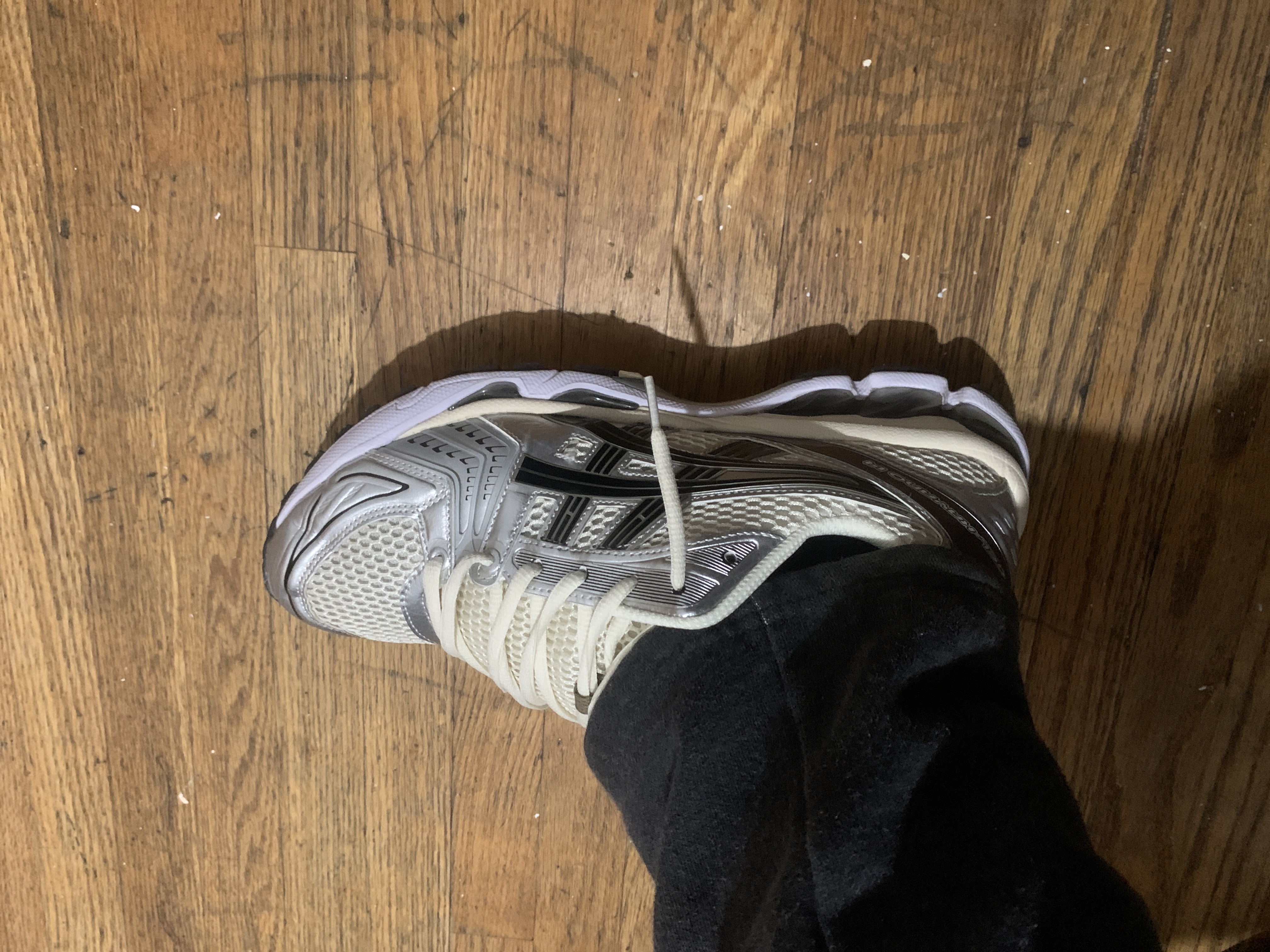 ASICS Gel-Kayano 14 Cream Black Metallic Plum 1201A019-108 review Izzy 02